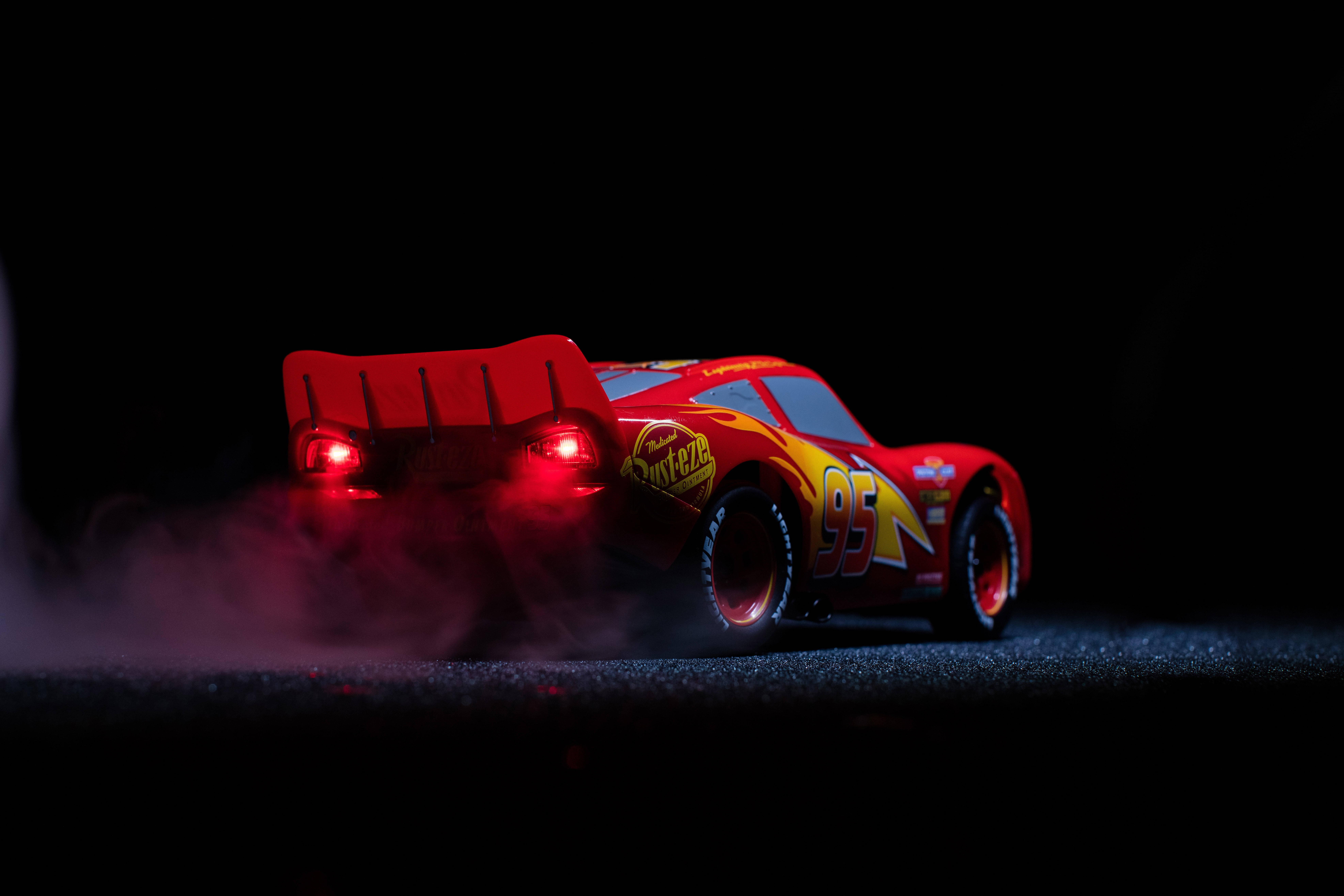 8K Ultra HD de Disney Lightning McQueen Fondos de pantalla