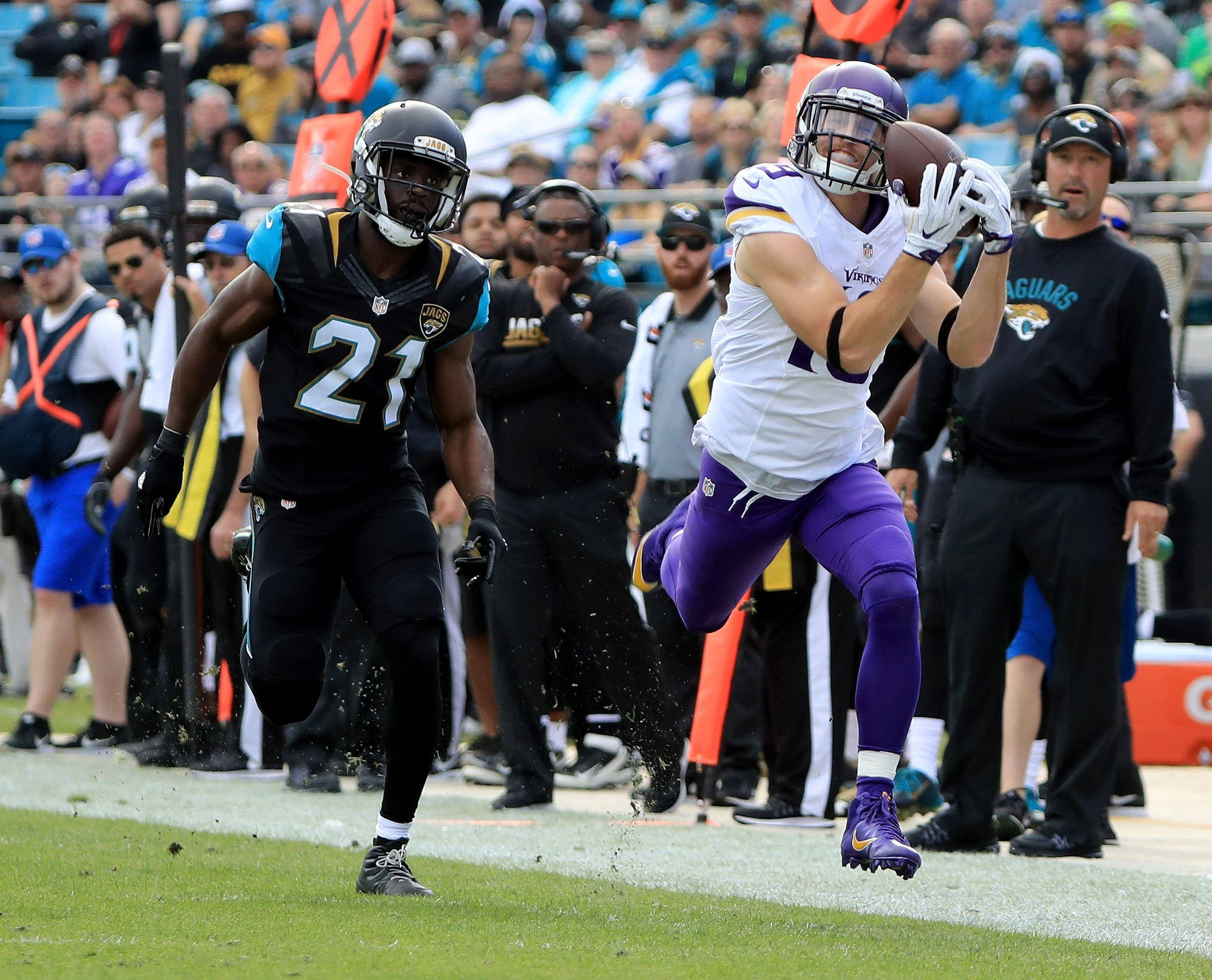 Adam Thielen Contra los Washington Commanders Fondos de pantalla