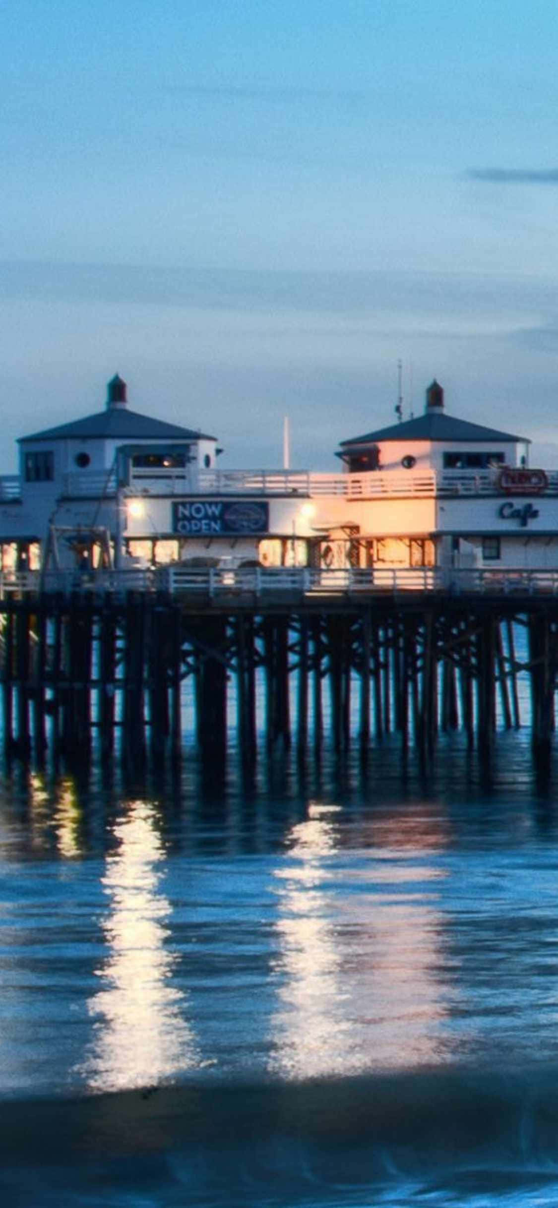 Agarra las olas y aprovecha al máximo tu verano con iPhone Xs Malibu Fondos de pantalla