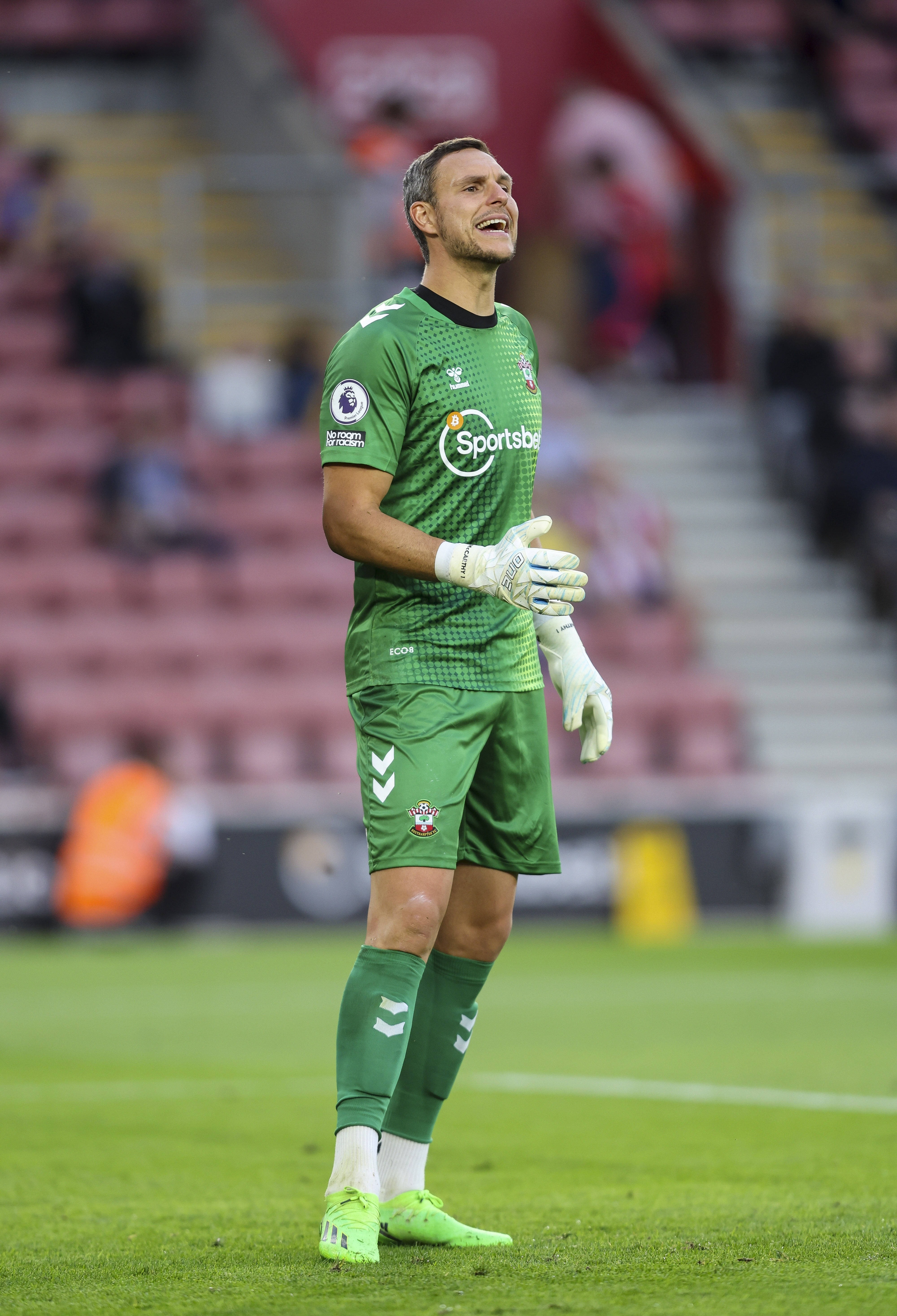 Alex McCarthy en un estadio de fútbol Fondos de pantalla