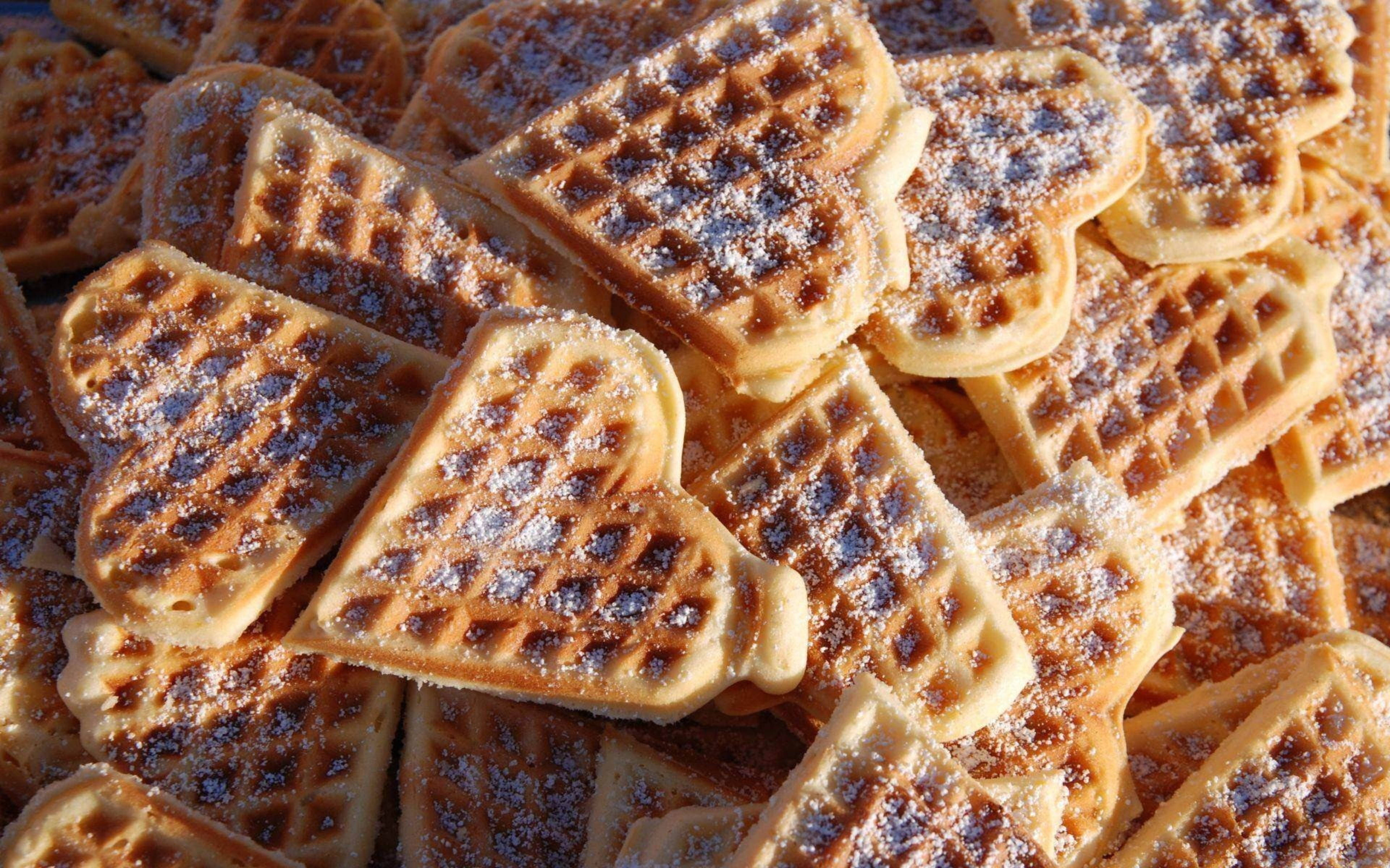 Amor por los Waffles - Delicias de Waffles en Forma de Corazón Fondos de pantalla