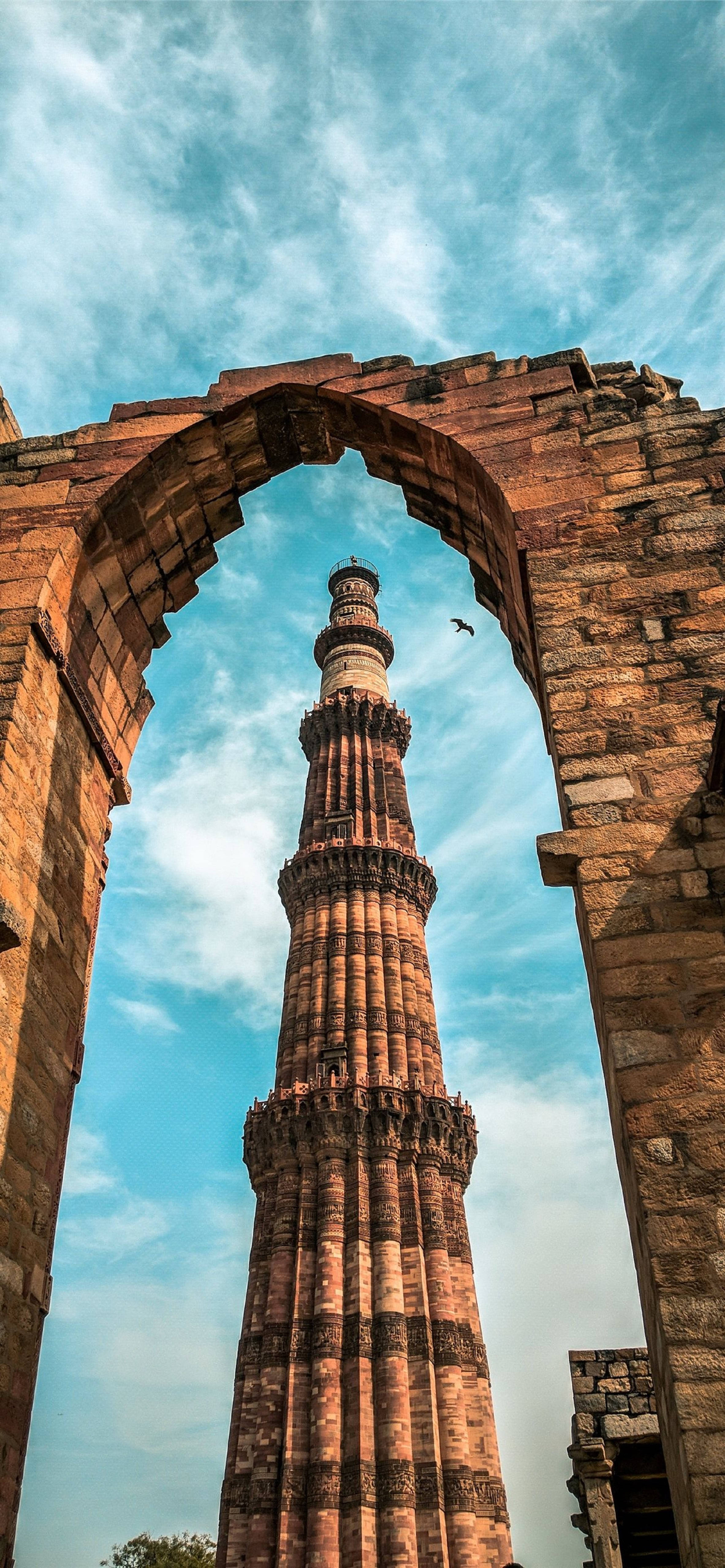 Arco del Qutub Minar en Delhi Fondos de pantalla