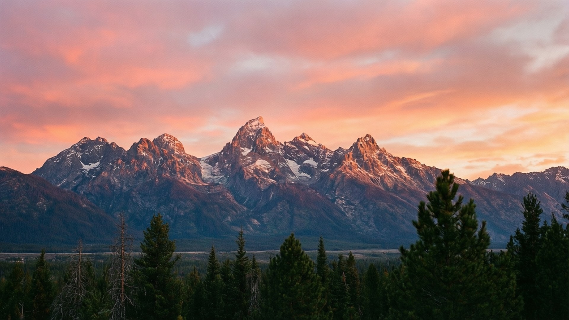Atardecer Alpenglow en Montañas Fondos de pantalla