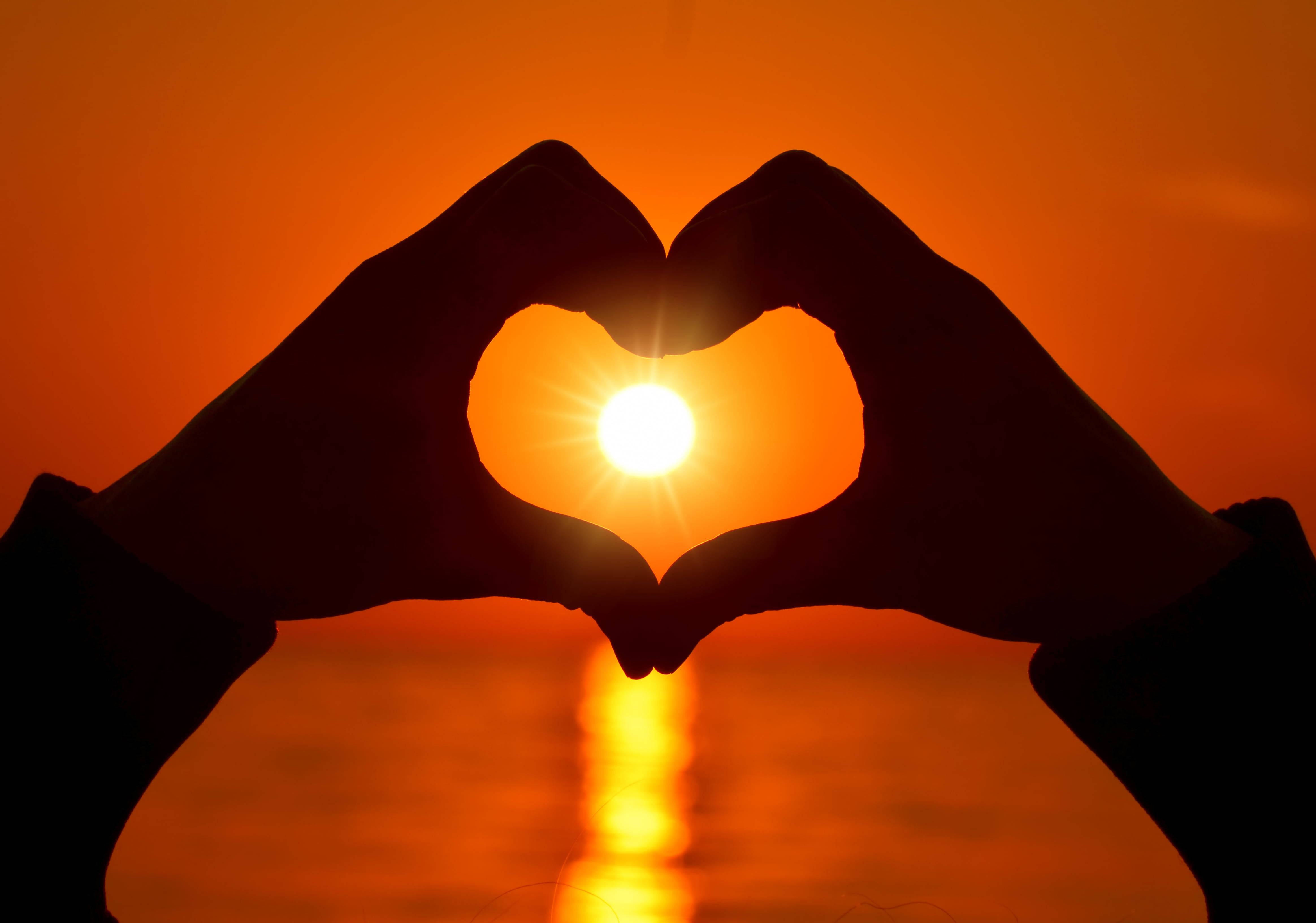 Atardecer Corazón de Manos Fondos de pantalla