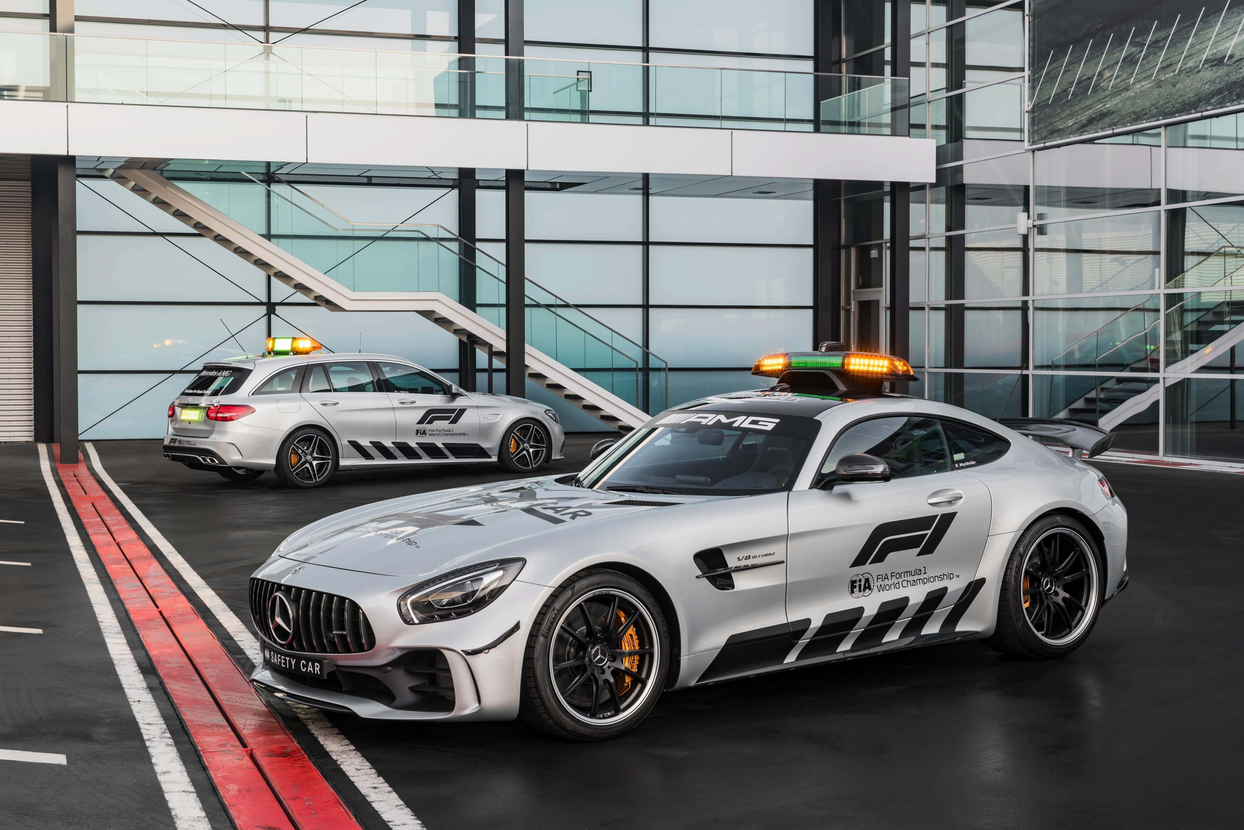 Auto de Seguridad Liderando la Carrera Fondos de pantalla