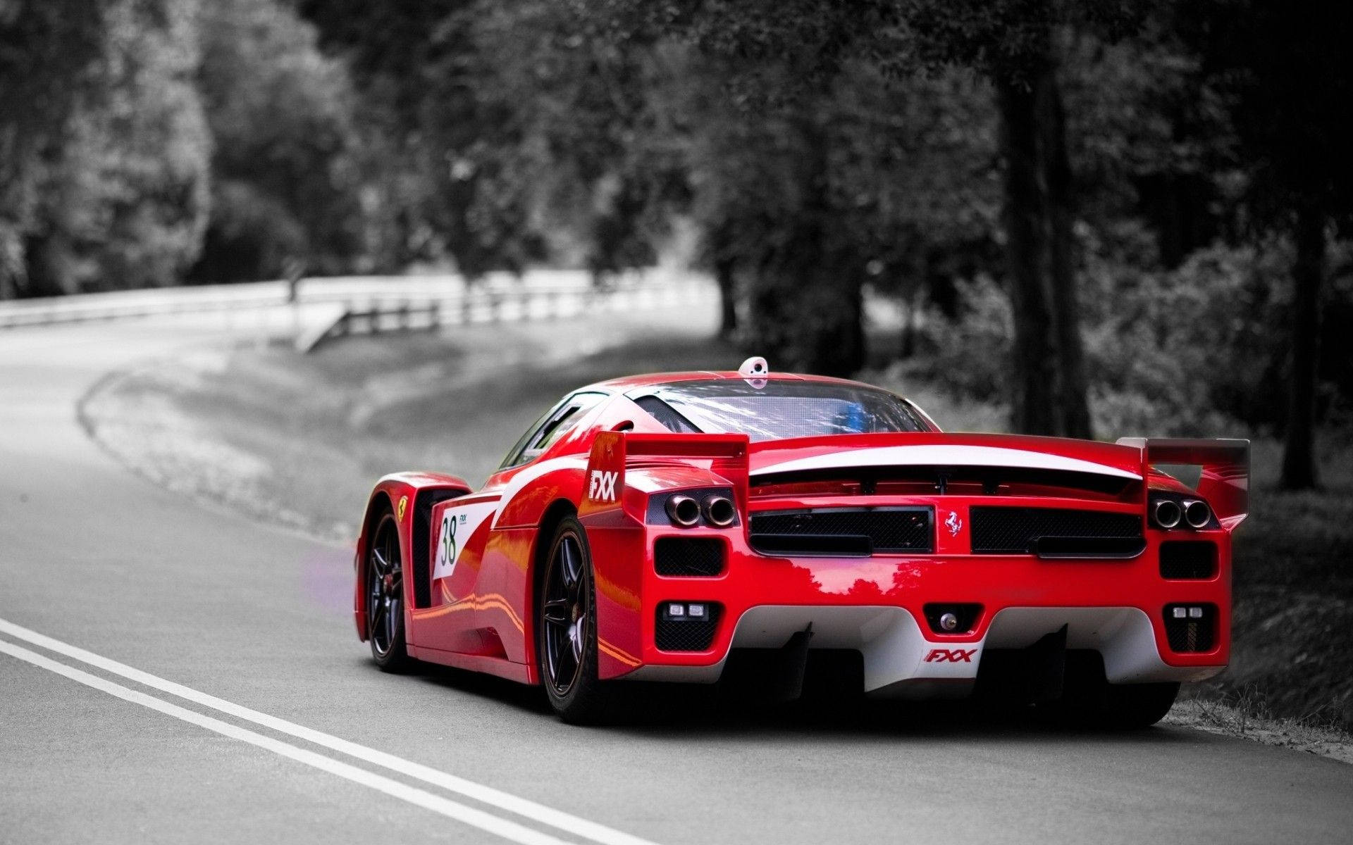 Auto deportivo rojo, negro y gris Fondos de pantalla