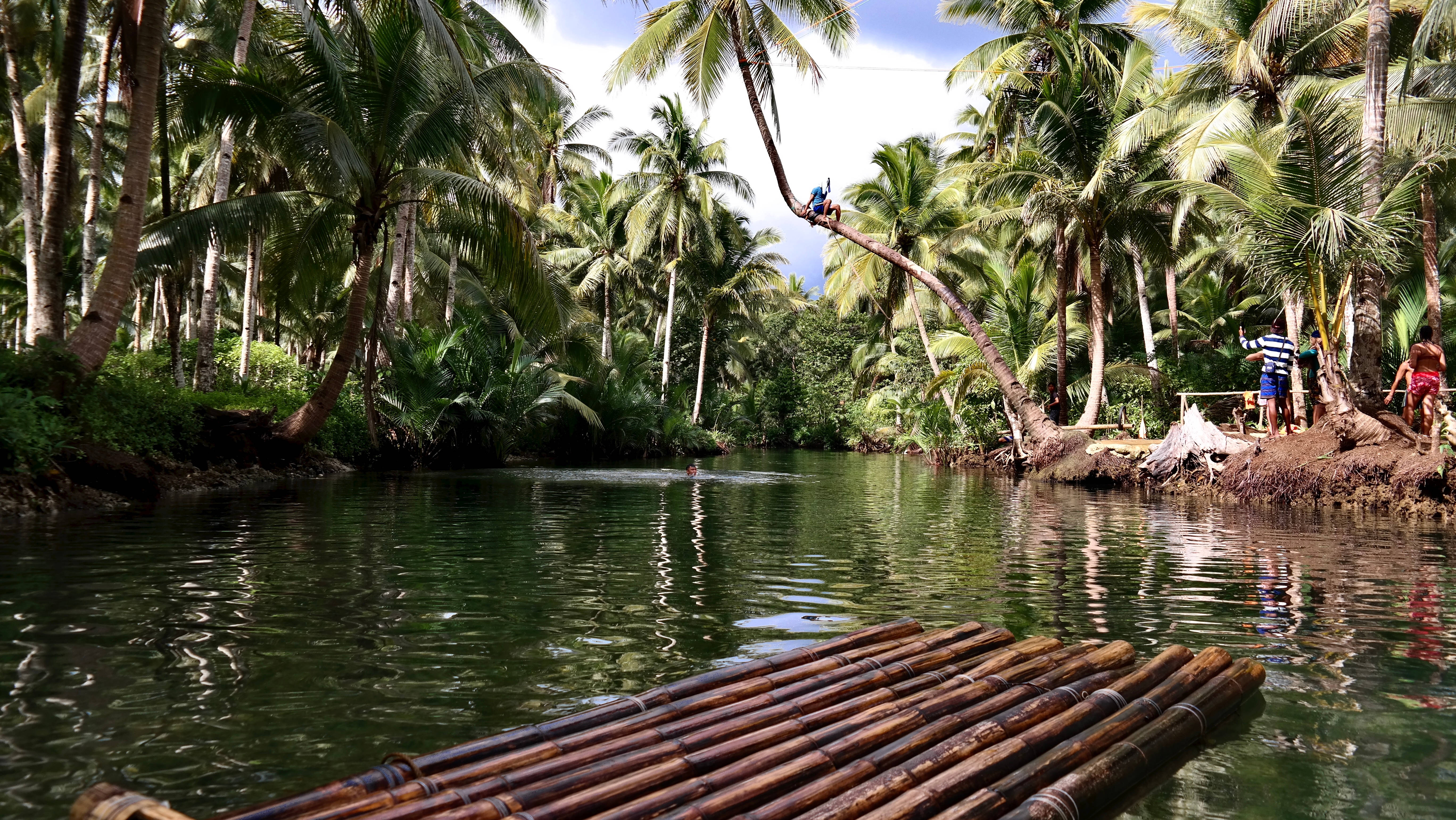 Balsa en el Río Maasin de la Isla Siargao Fondos de pantalla