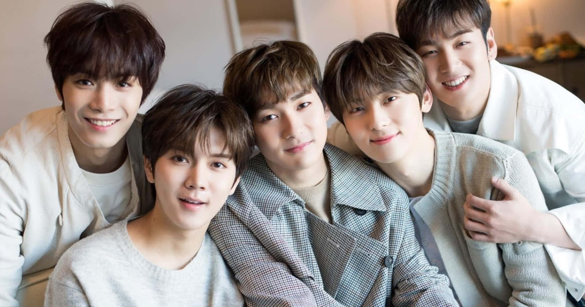 Banda de Música NU'EST en Concierto Fondos de pantalla