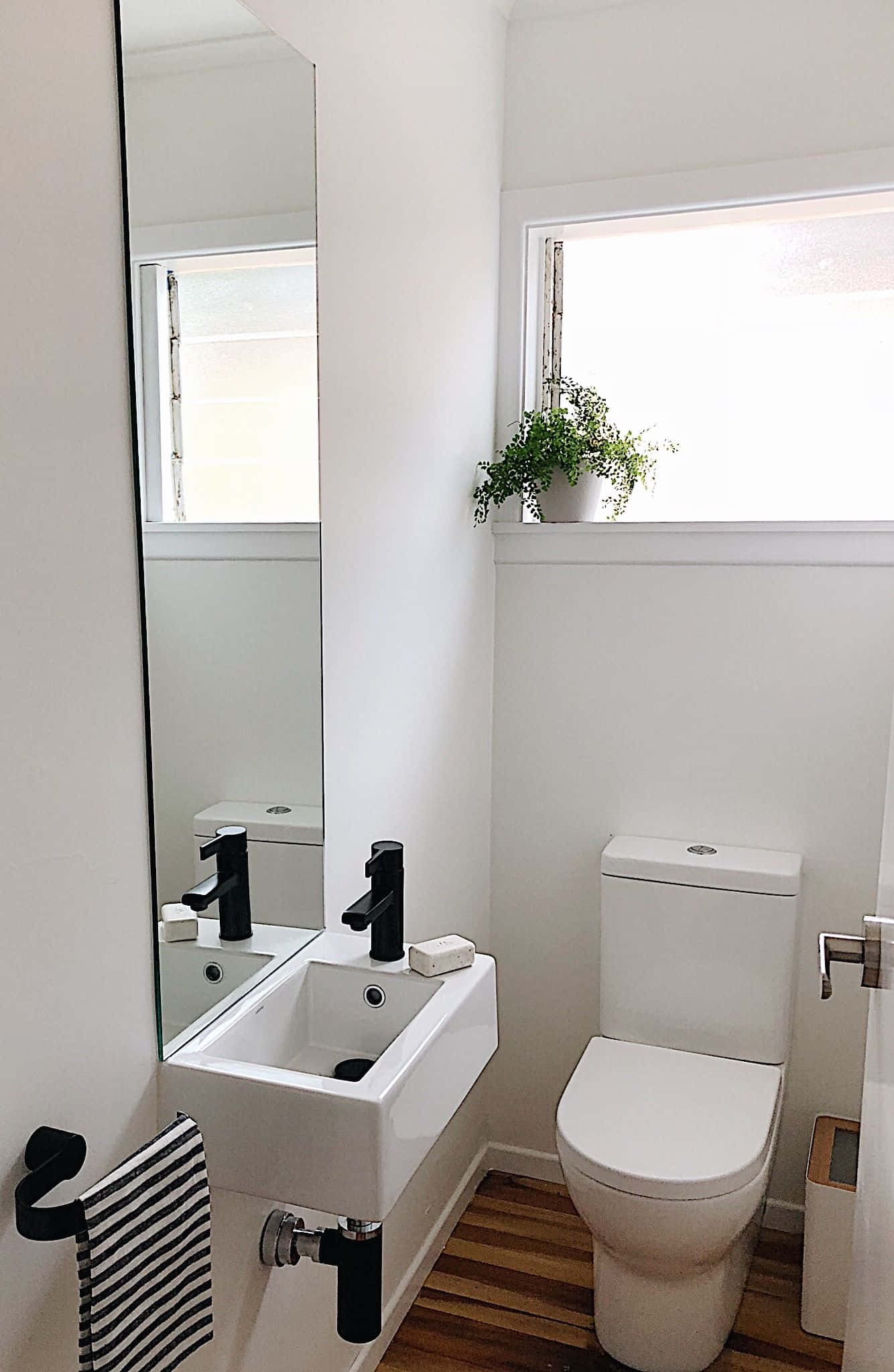 Baño moderno y elegante para el hogar Fondos de pantalla
