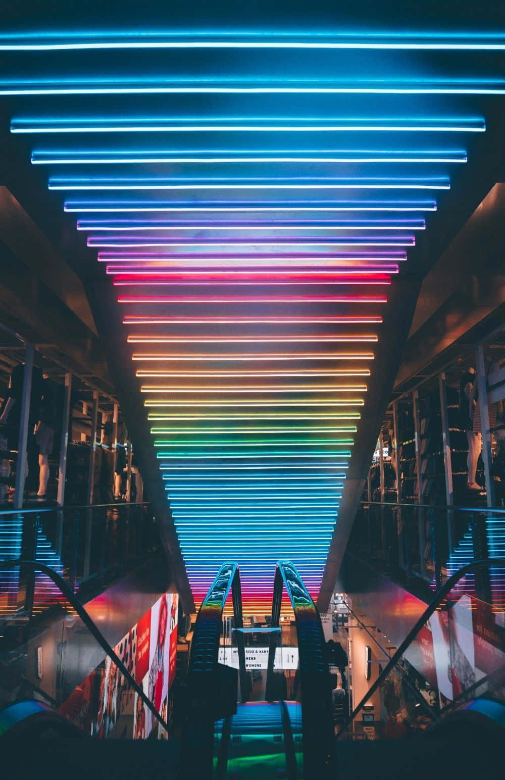 Bienvenido a Neon City - Una Ciudad de Luces Fondos de pantalla