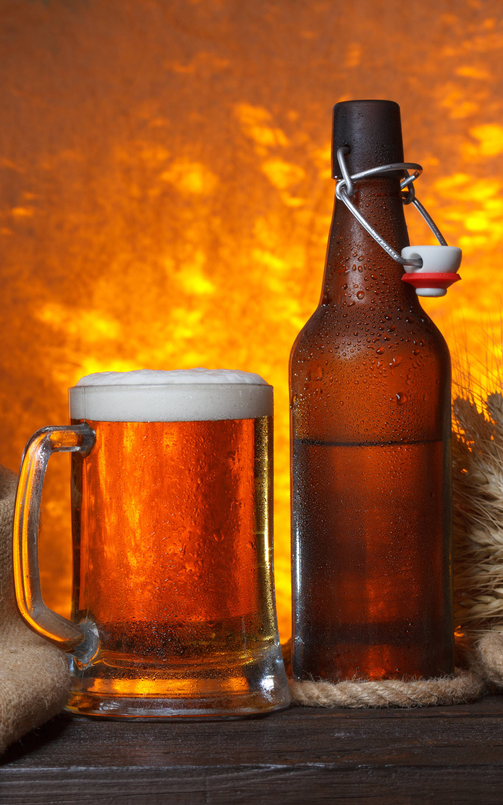 Botella de Cerveza y Pinta de Brown Ale Fondos de pantalla