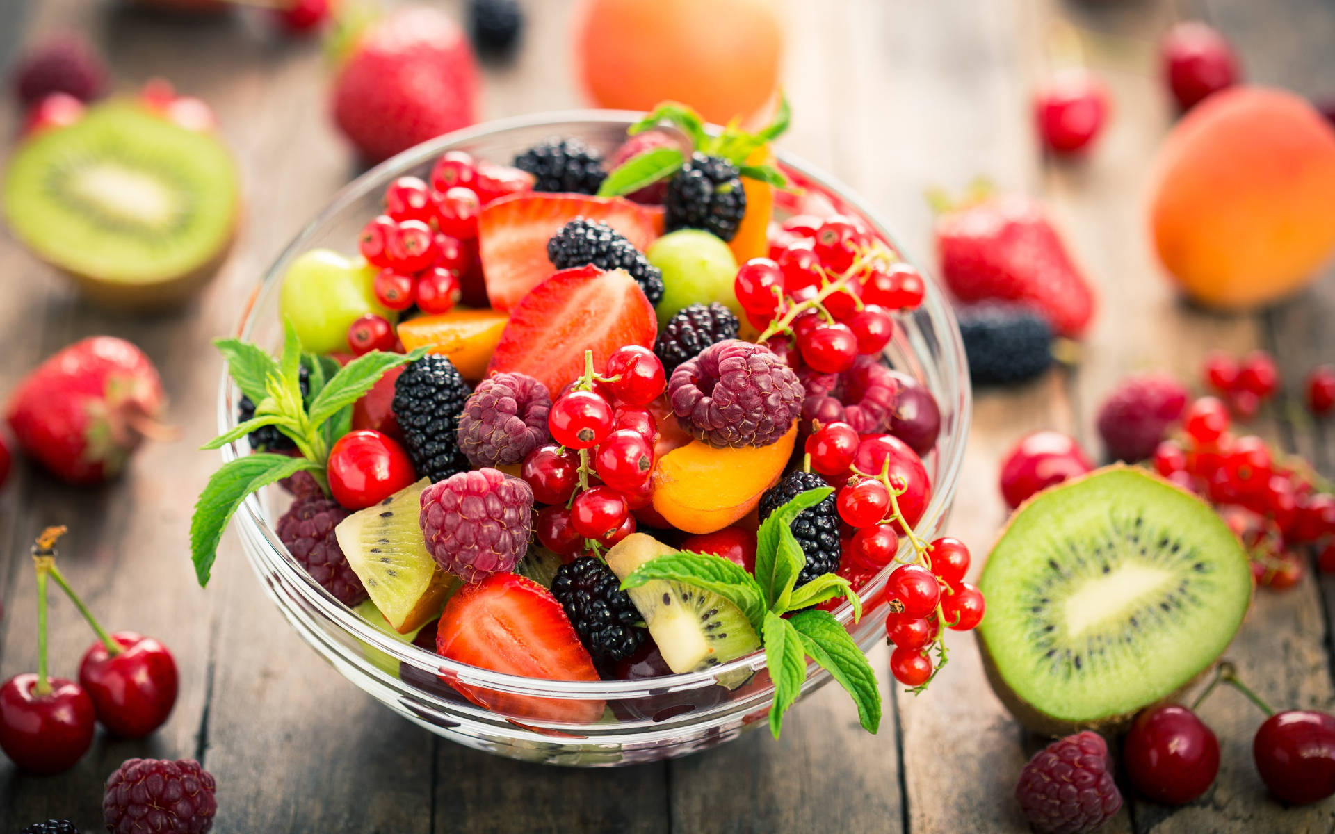Bowl Of Berries Focus Photography Fondos de pantalla
