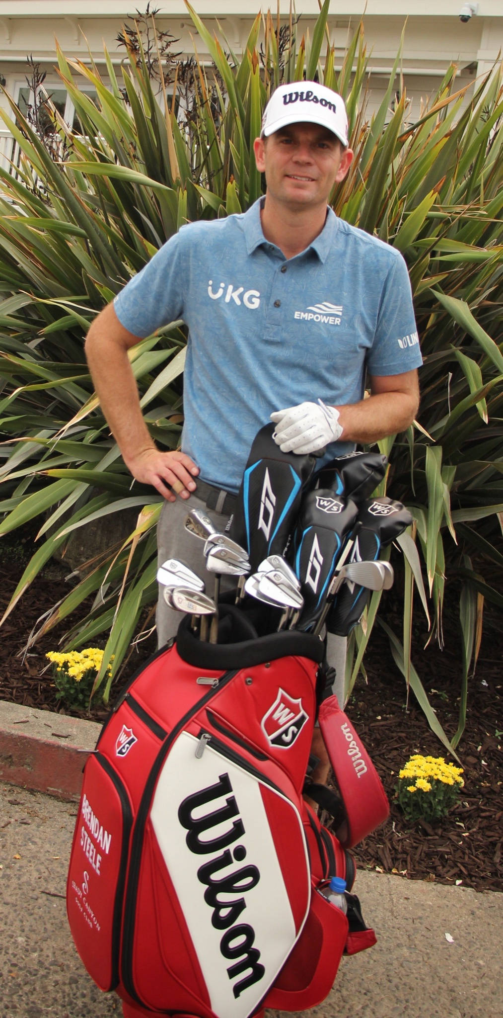 Brendan Steele con bolsa de golf Fondos de pantalla