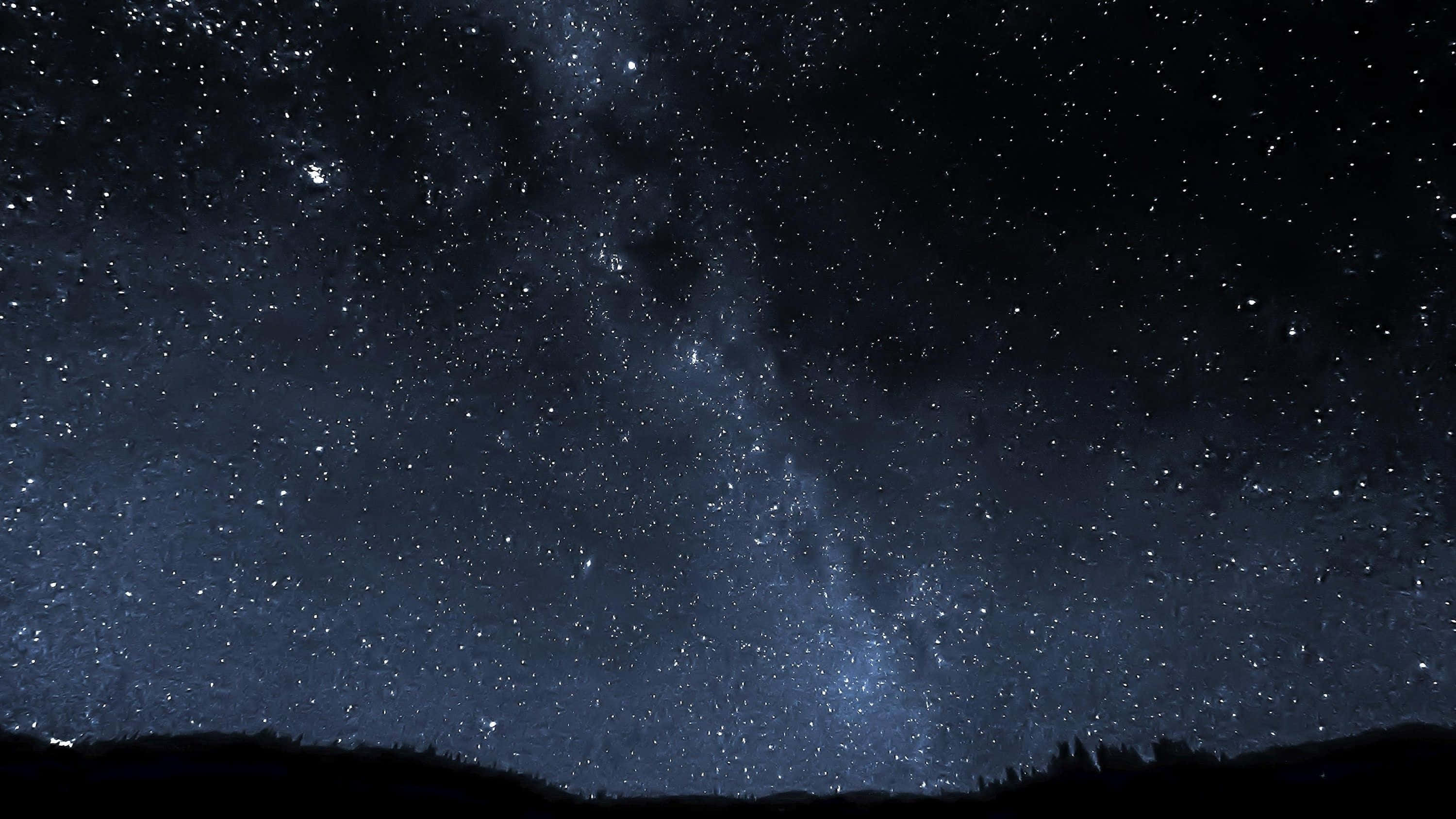 Brillando Intensamente en el Cielo Nocturno Fondos de pantalla