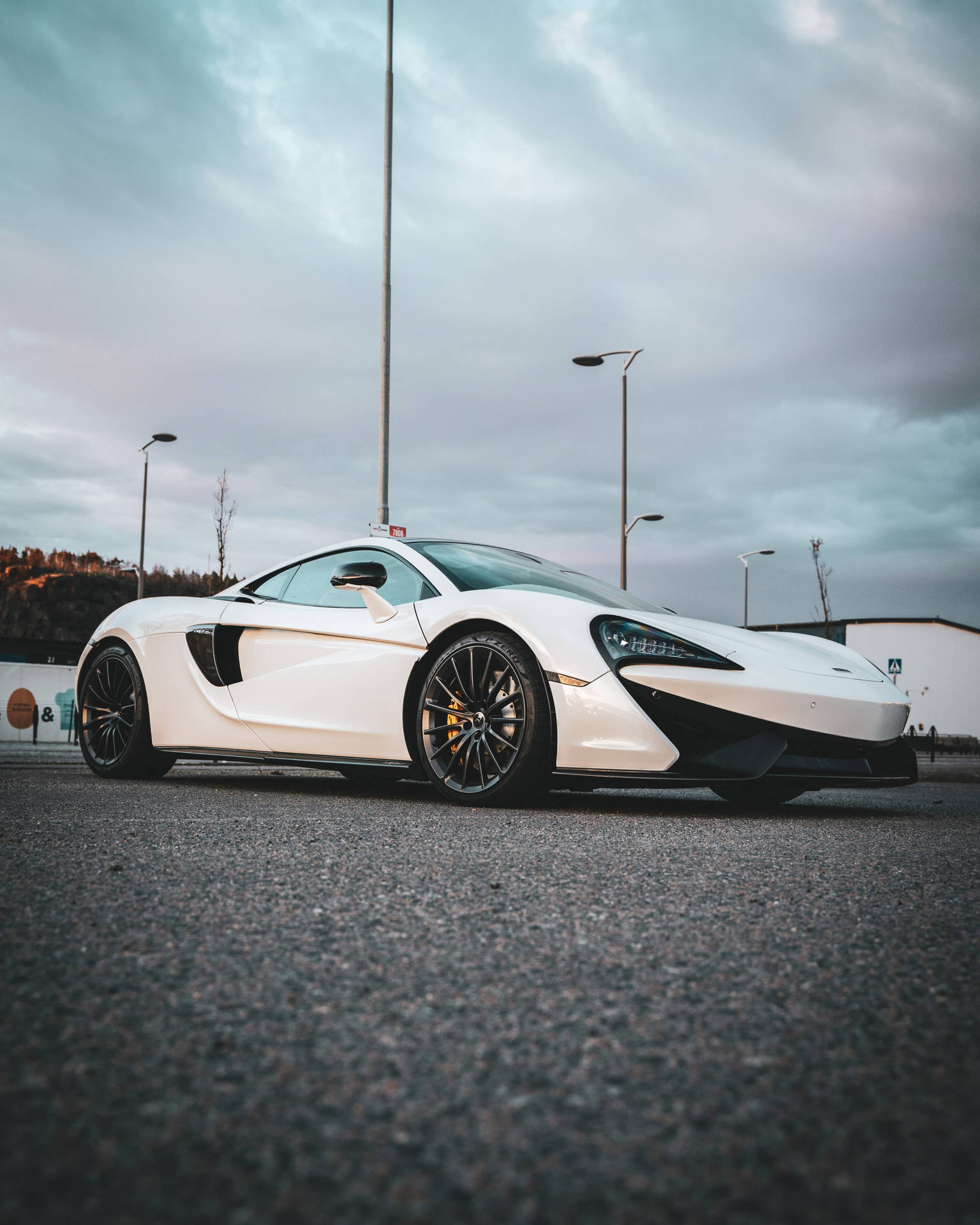 Bugatti Blanca en Día Nublado Fondos de pantalla