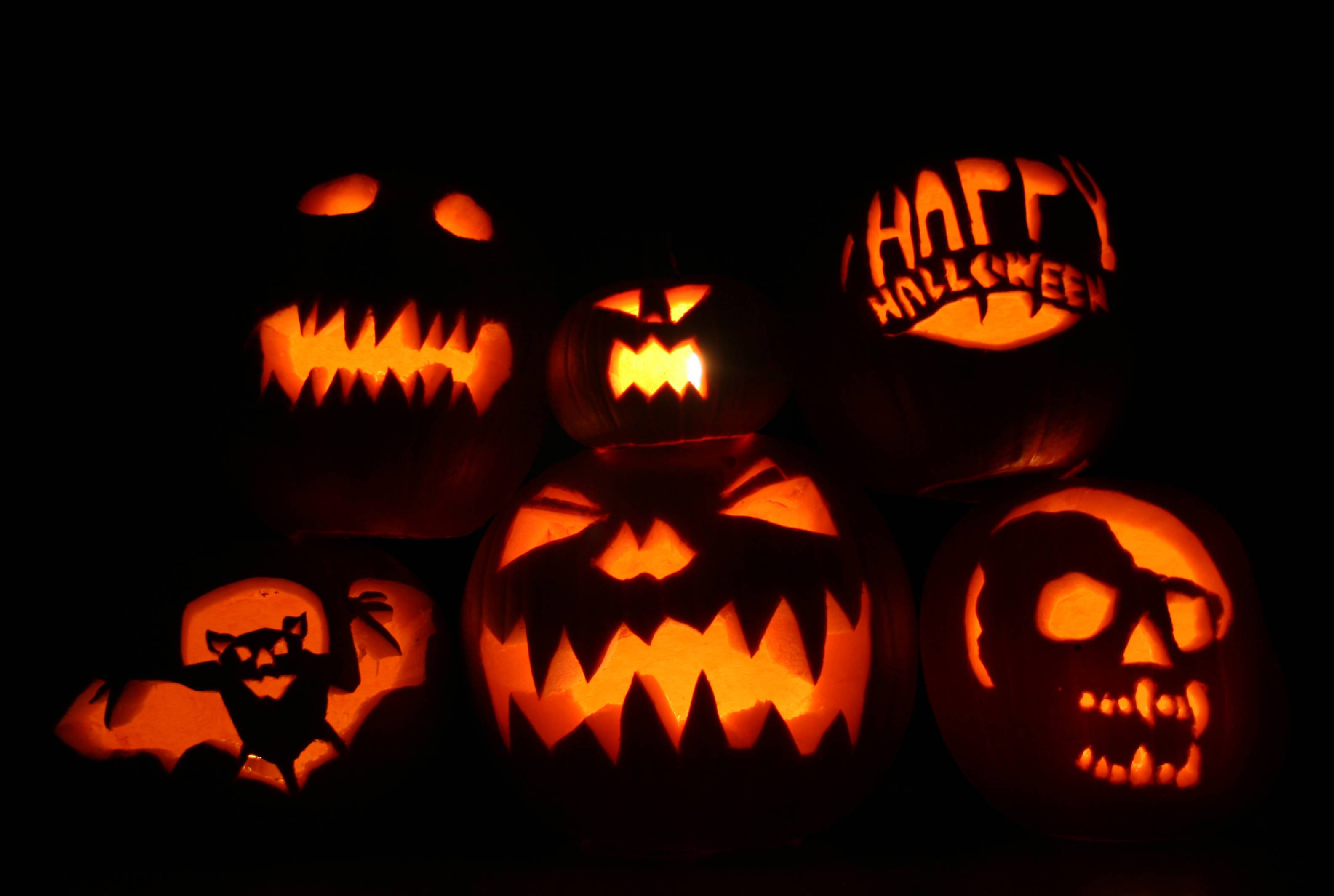 Calabazas Iluminadas de Halloween con Estética Linda Fondos de pantalla
