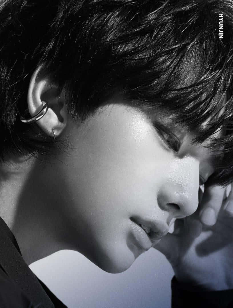 Cantante surcoreano Hyunjin I Am You Fondos de pantalla