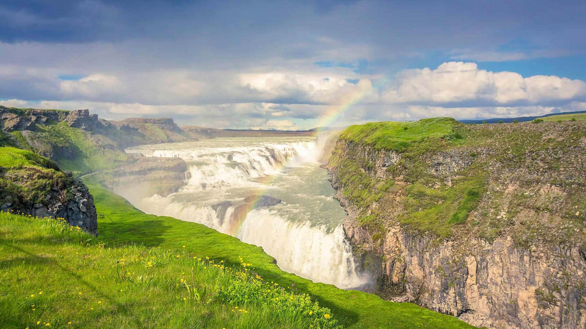 Cascada Gullfoss en el suroeste de Islandia, toma gran angular Fondos de pantalla