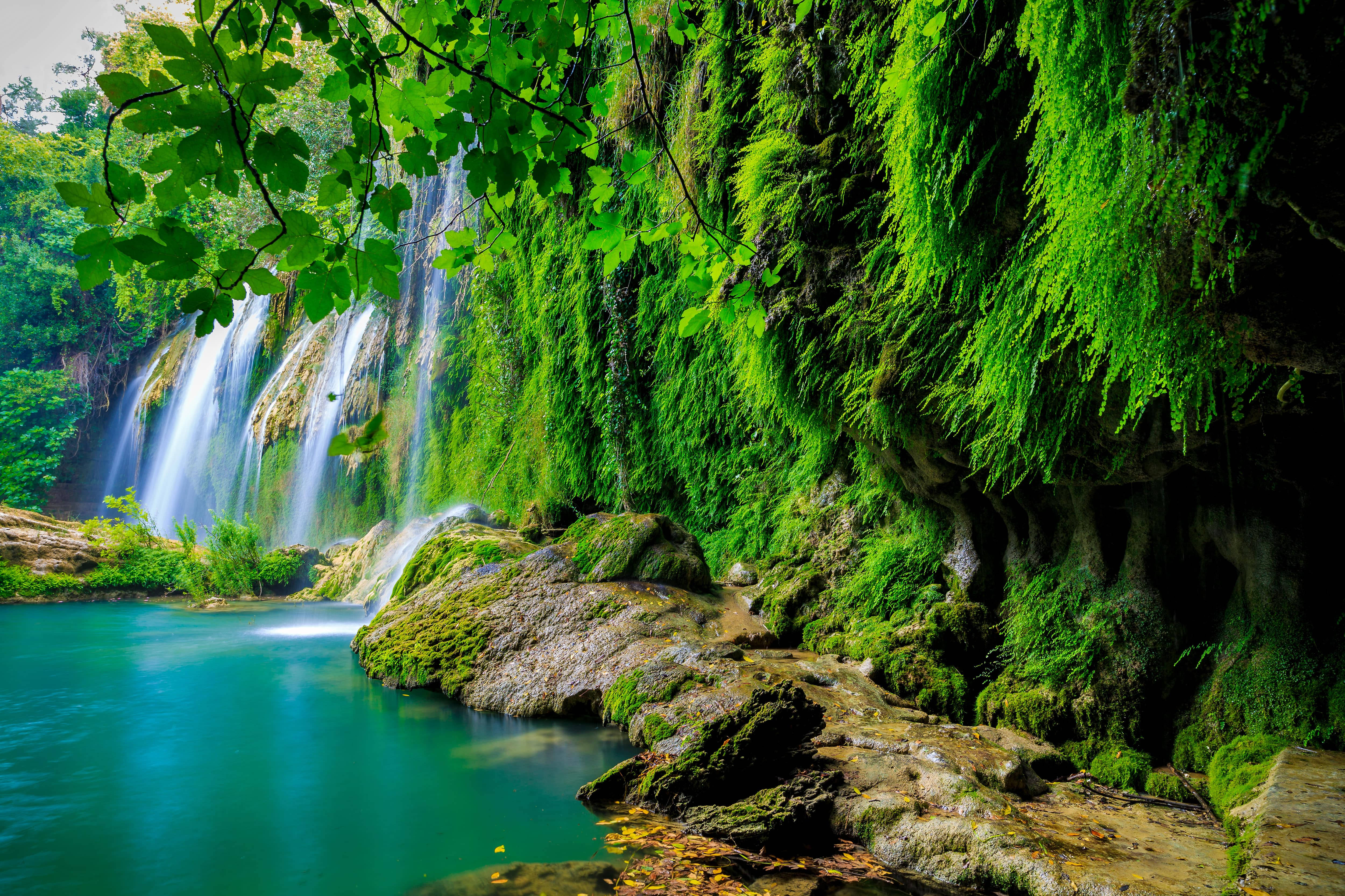 Cascada Kursunlu Verde 4K Fondos de pantalla