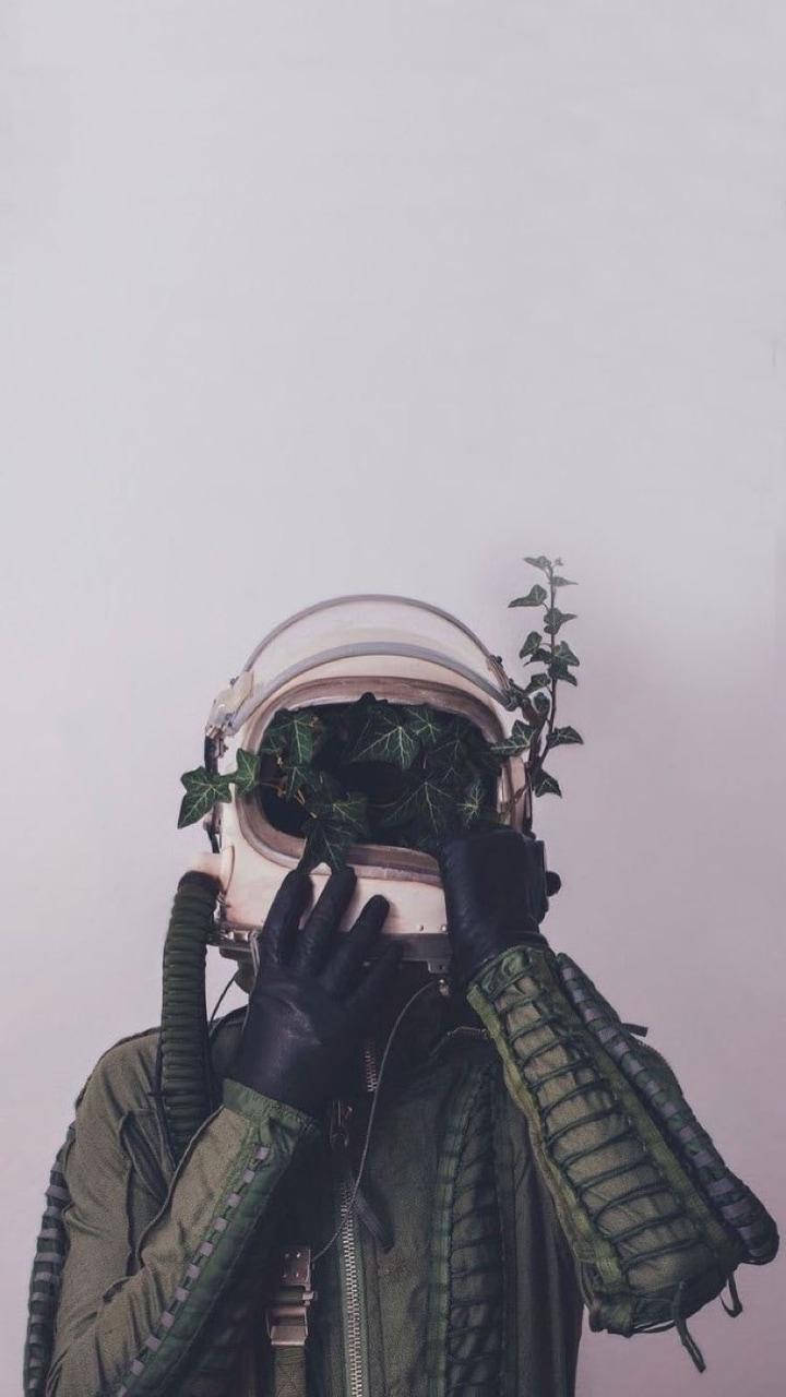 Casco Plantado de Astronauta Estético Fondos de pantalla