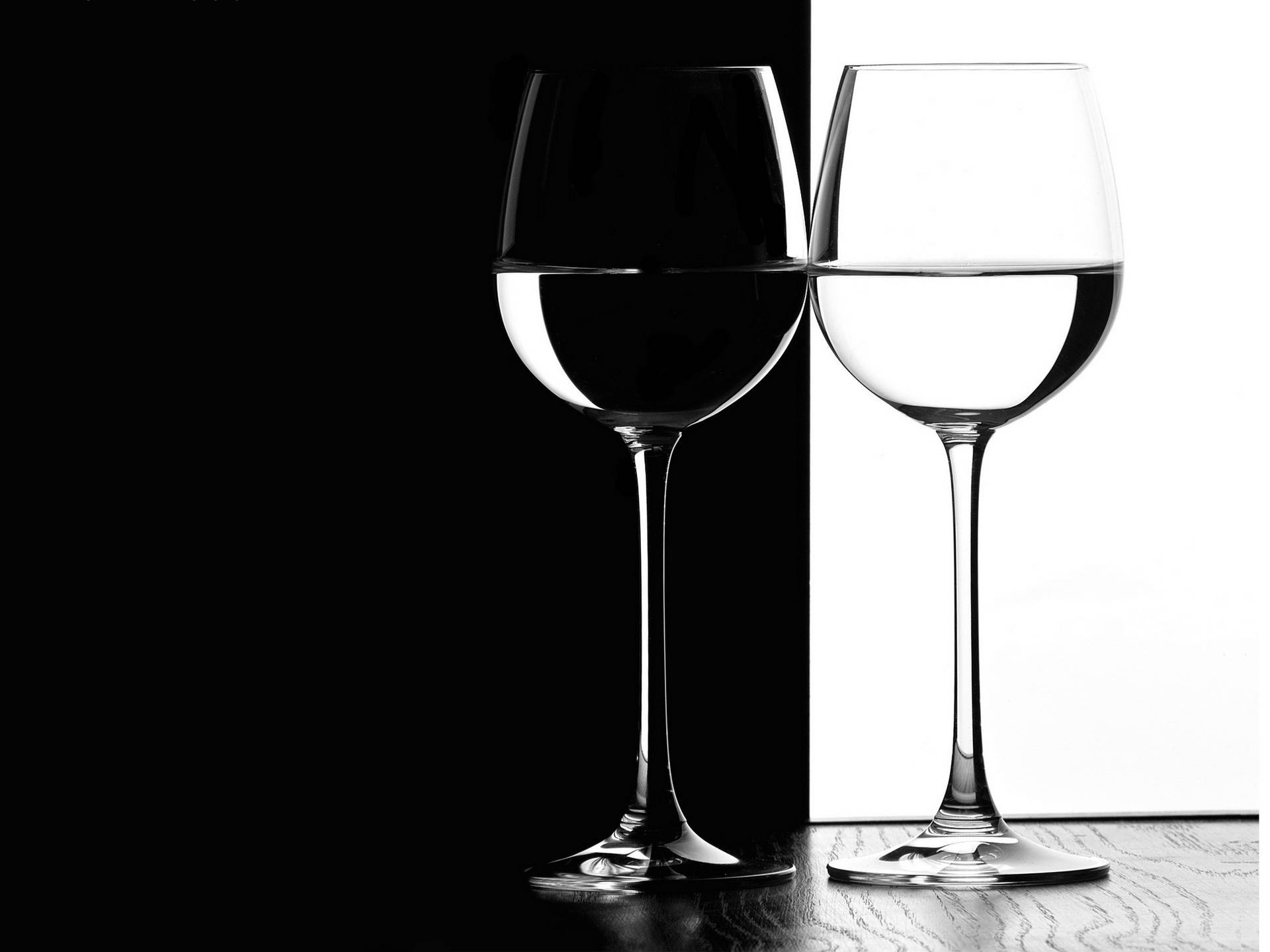 Fondo de pantalla de Estética Negra Increíble de copas de vino