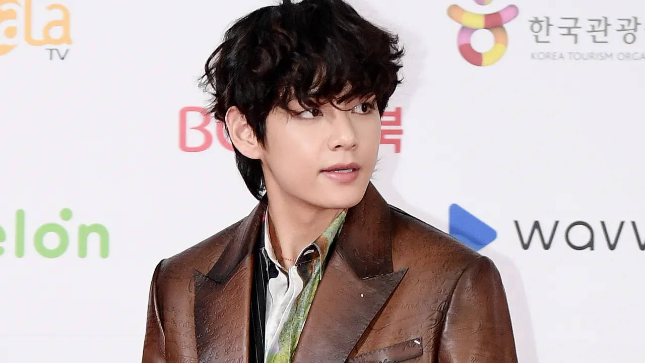Chaqueta de Cuero Marrón de V de BTS Fondos de pantalla
