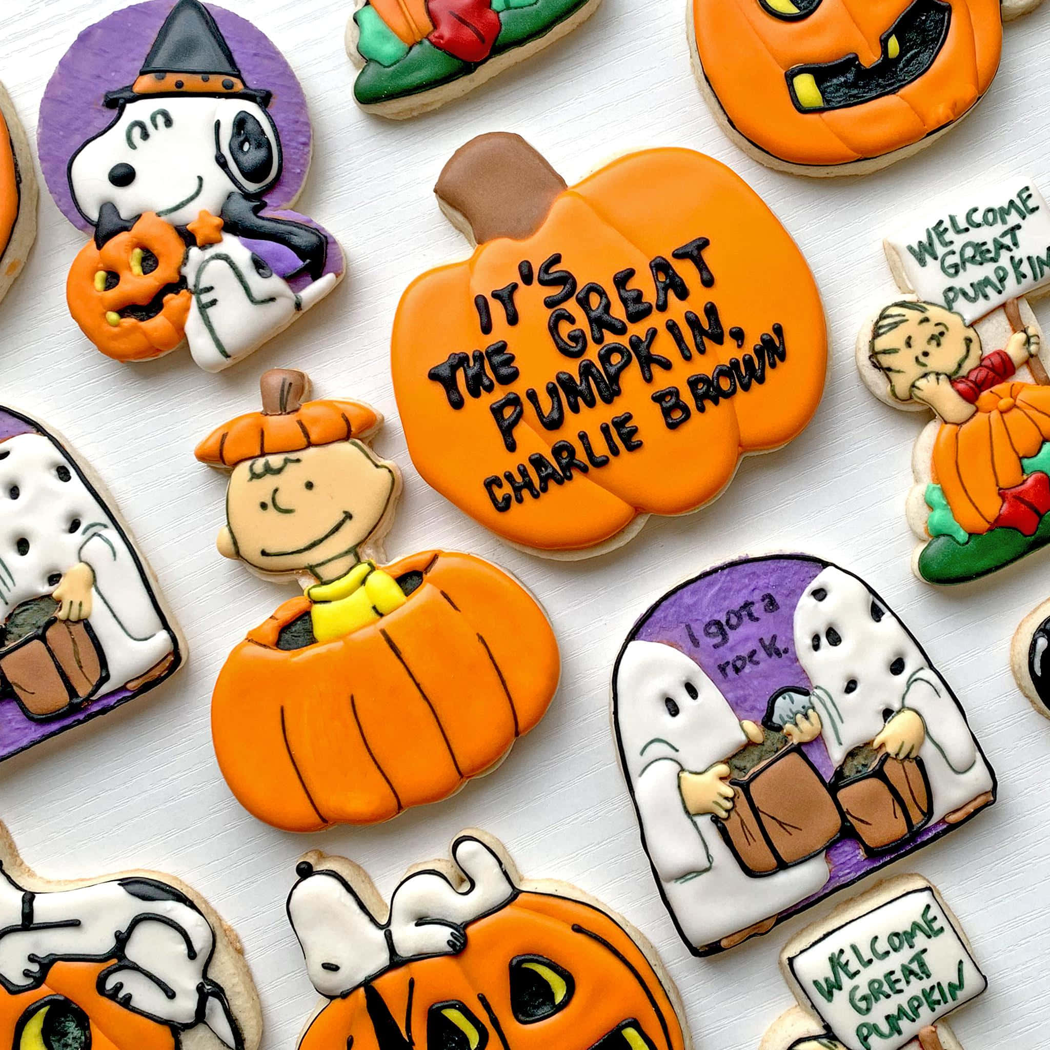 Charlie Brown disfruta del misterio de Halloween Fondos de pantalla