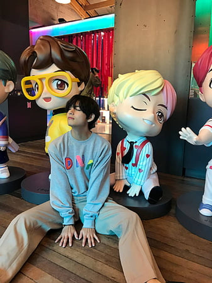 Chibi de BTS de Tamaño Humano Lindo y Estético Fondos de pantalla