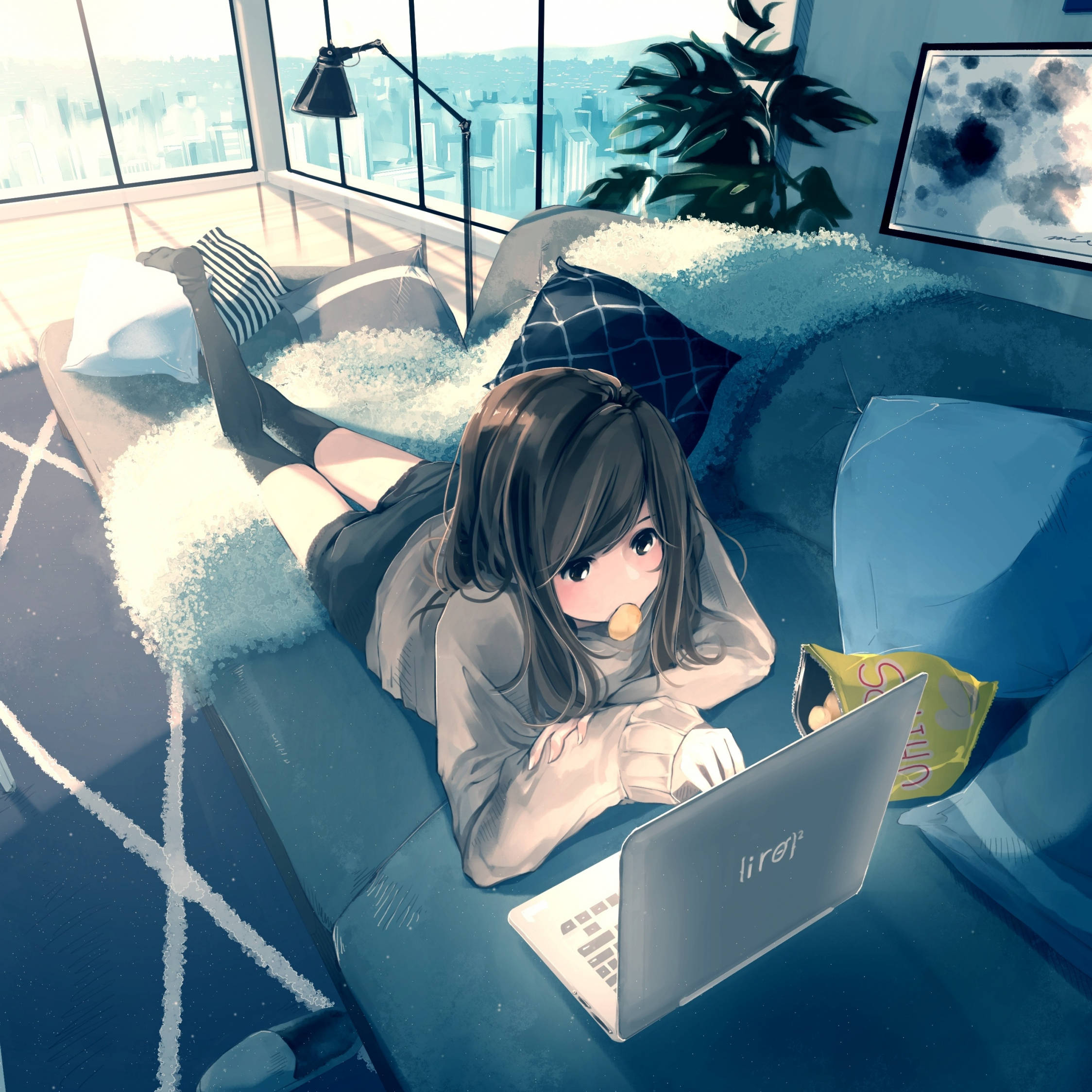 Chica anime recostada trabajando en su laptop Fondos de pantalla