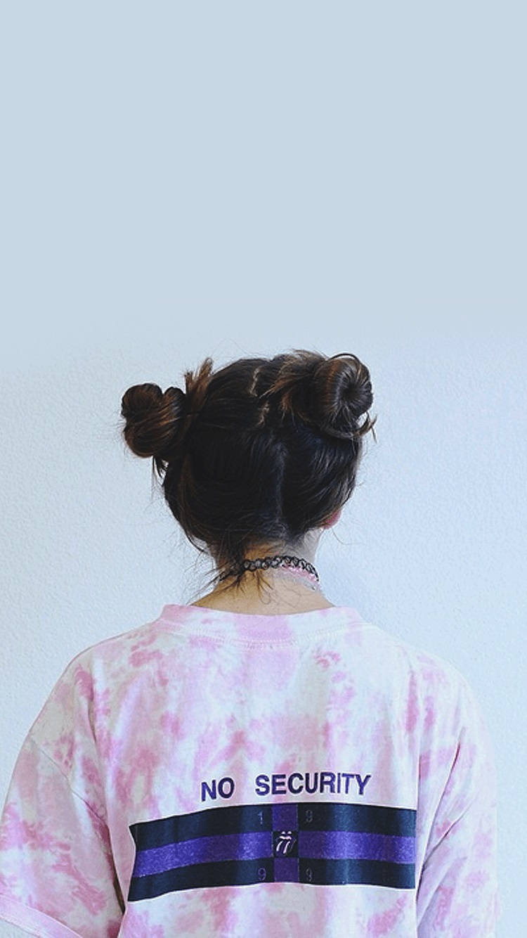 Chica con moño doble despeinado estética Fondos de pantalla
