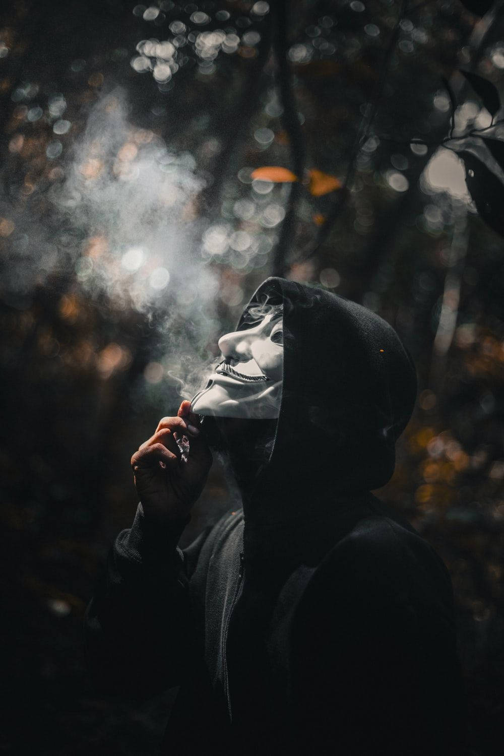 Chico Anónimo con Humo Fondos de pantalla