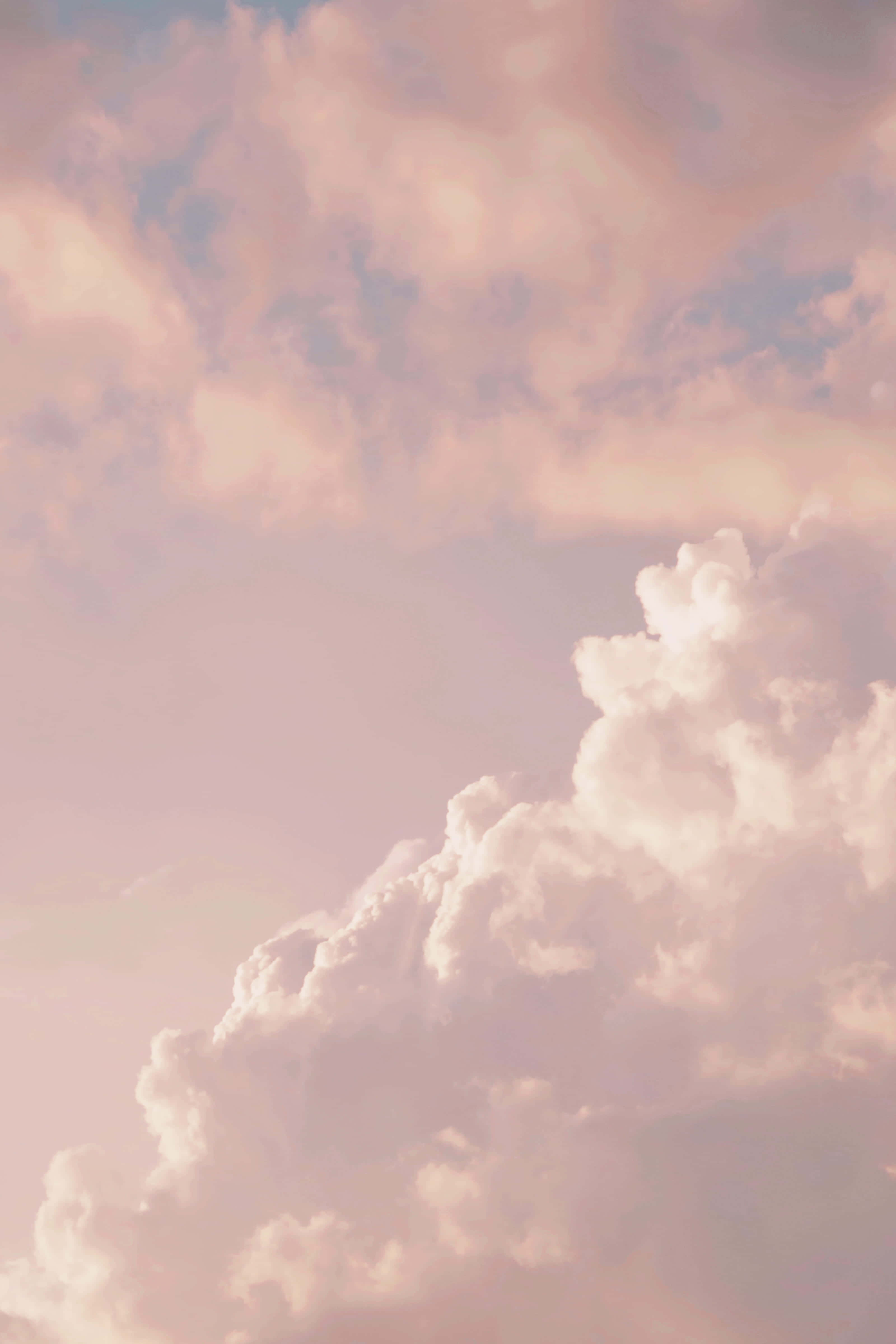 Cielo Vainilla Estético con Nubes Fondos de pantalla