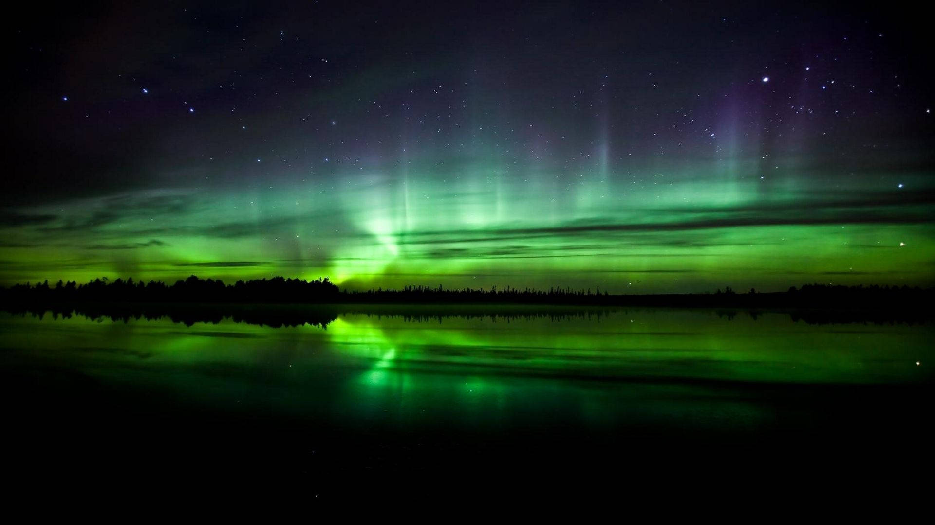 Cielo verde sobre el lago Fondos de pantalla