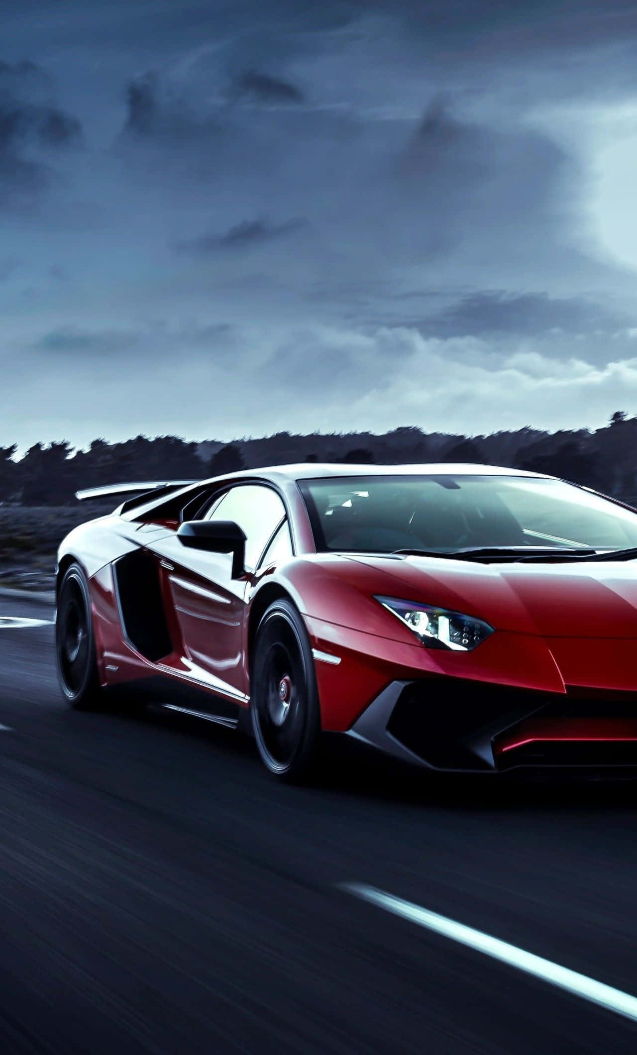 Coche Conduciendo en un Día Gris - Lamborghini para Teléfono Fondos de pantalla