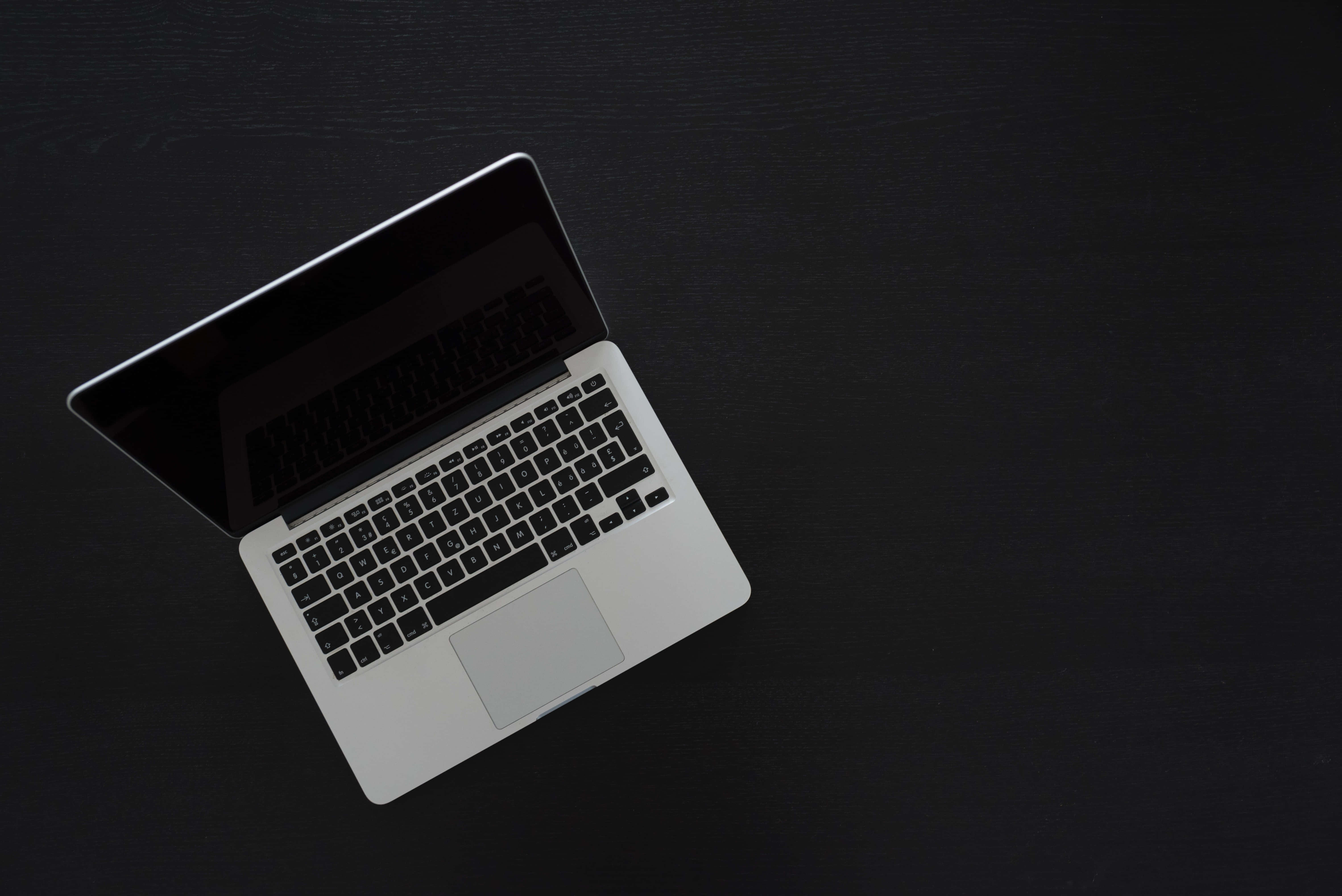 Configuración Estética Cautivadora de MacBook Fondos de pantalla