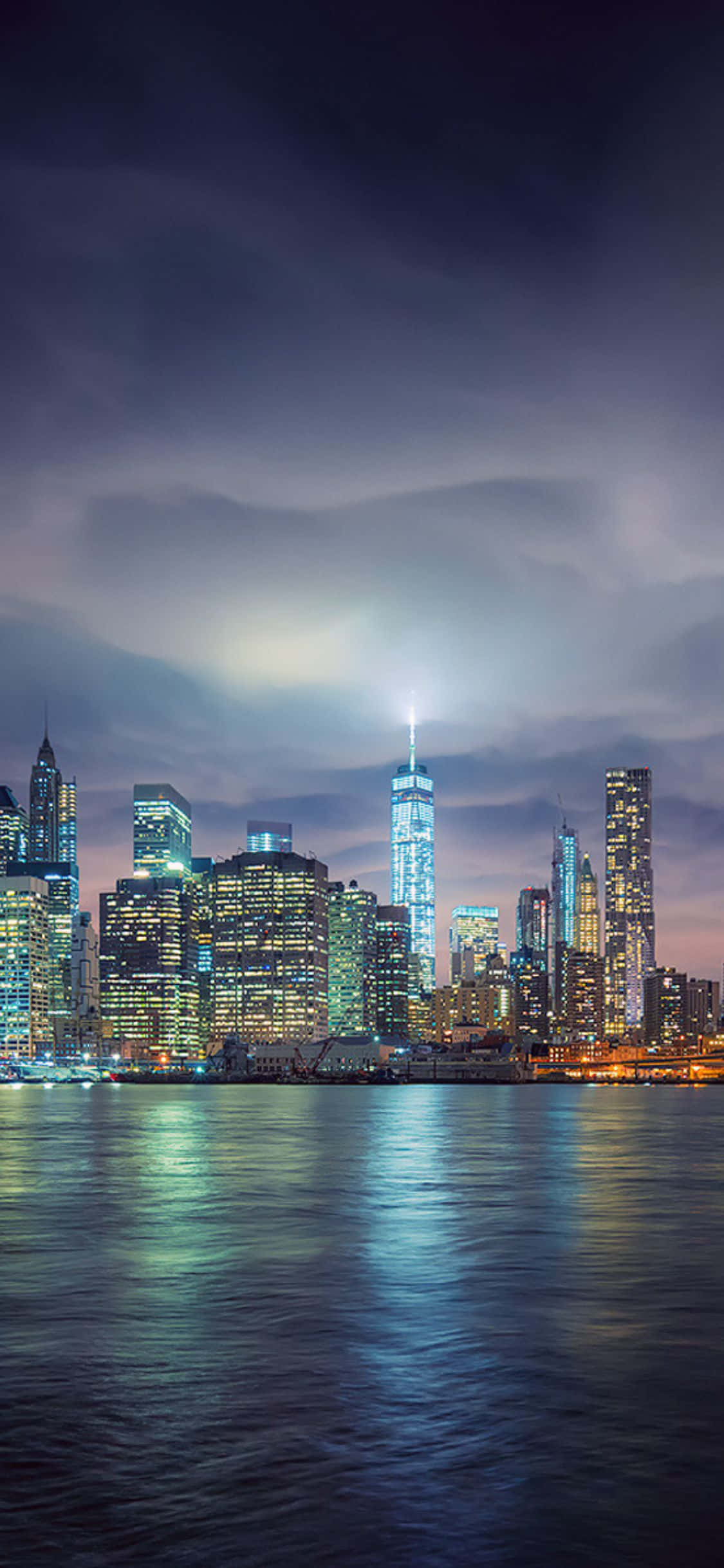 Contempla la belleza de Nueva York mientras revisas tus correos con tu nuevo iPhone X Fondos de pantalla