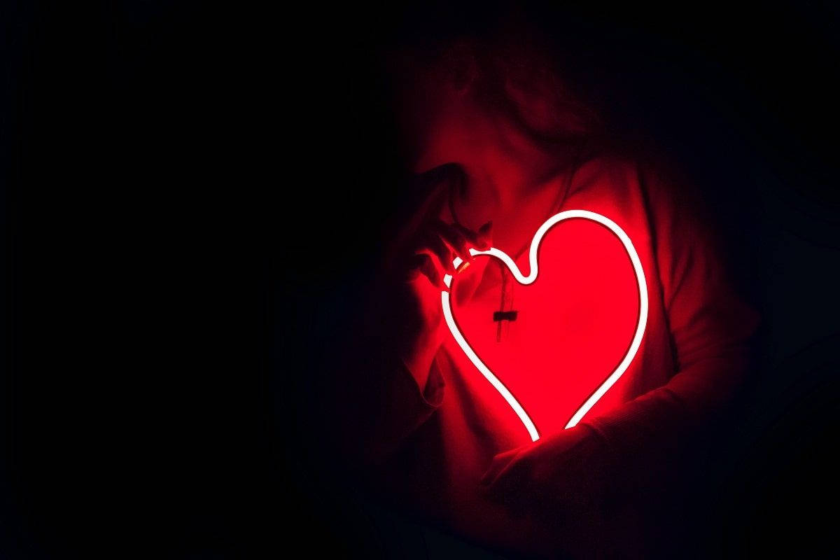 Corazón de neón rojo estético Fondos de pantalla