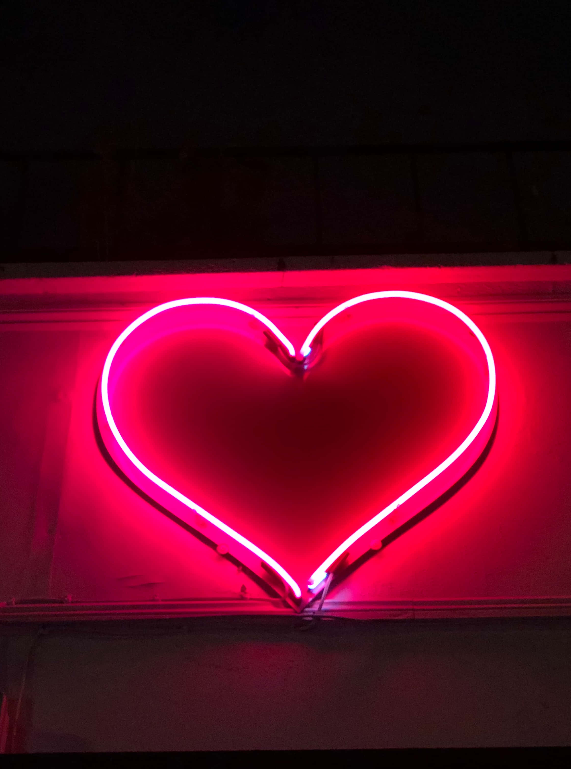 Corazón rosa neón para foto de perfil Fondos de pantalla