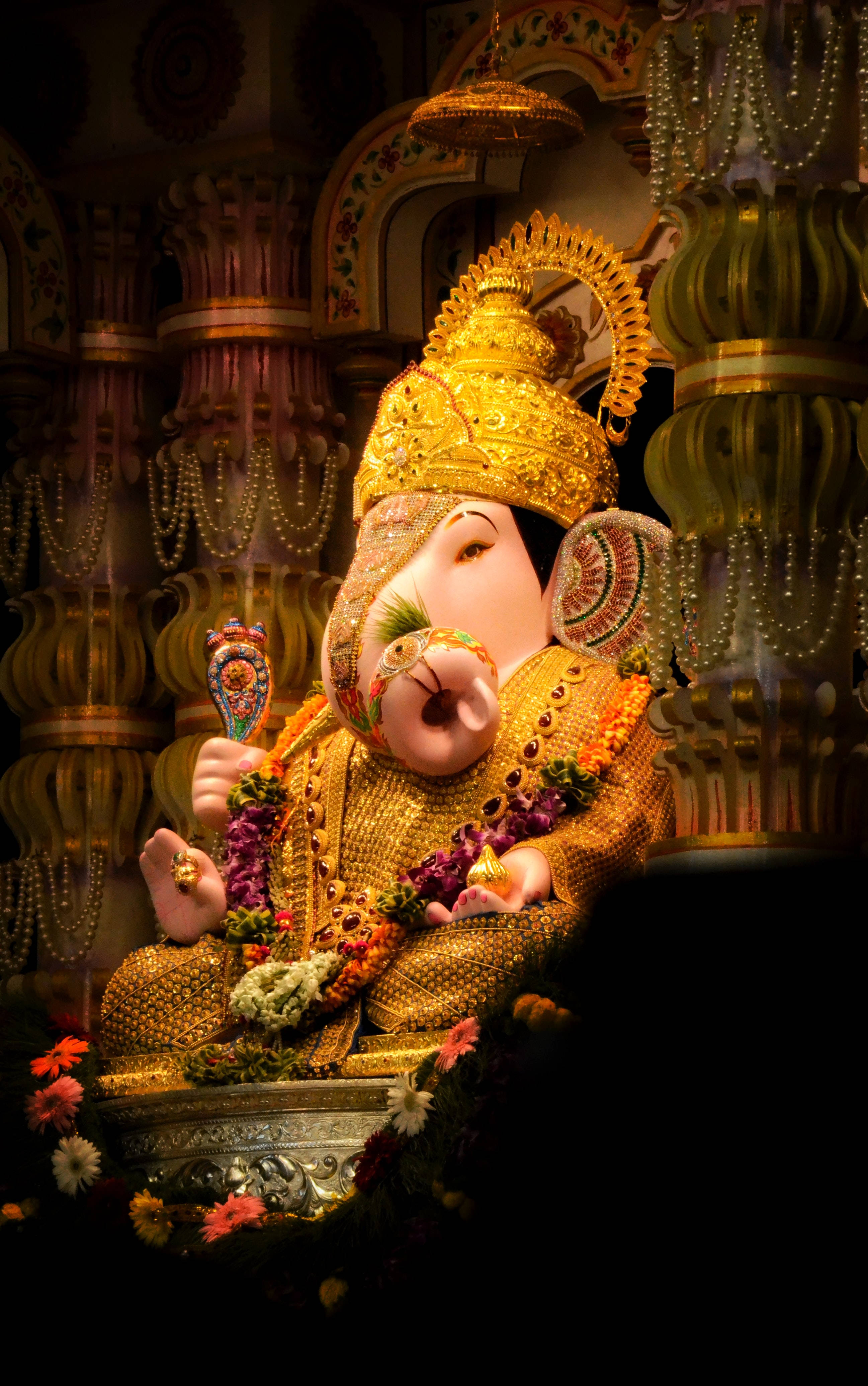 Corona Dorada de Lalbaugcha Raja Fondos de pantalla
