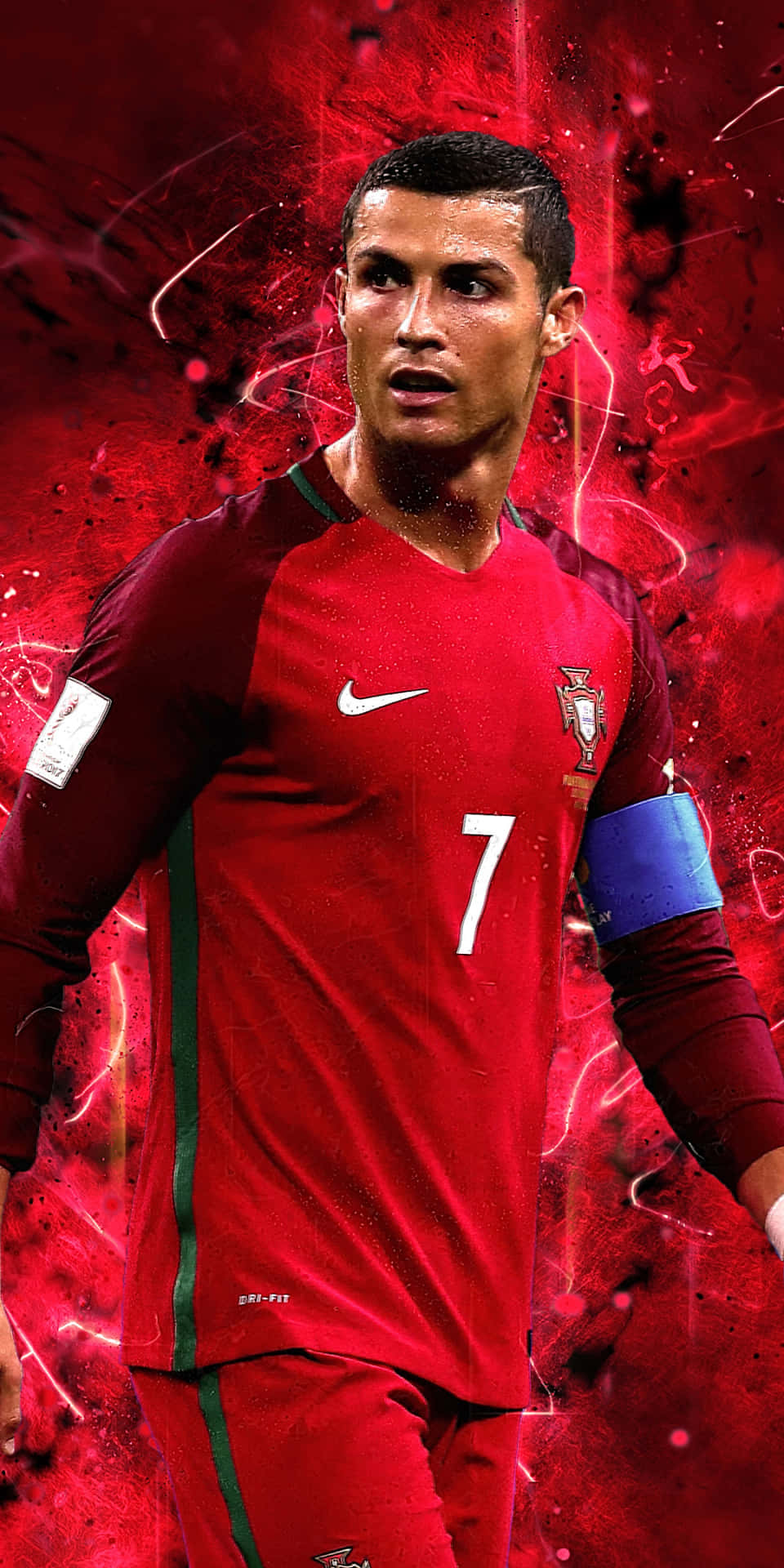 Cristiano Ronaldo ejecutando un potente disparo en el campo