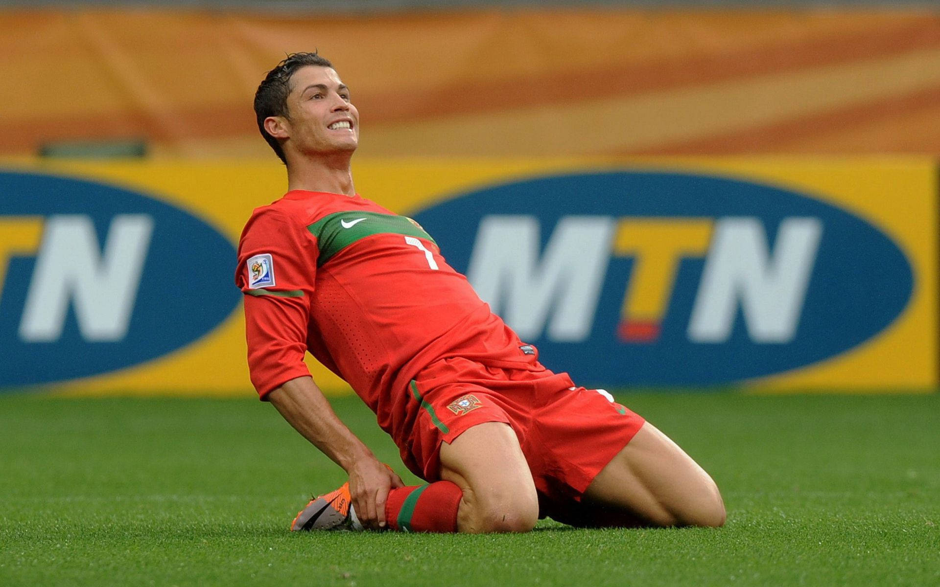 Cristiano Ronaldo Jersey Rojo FPF Genial Fondos de pantalla