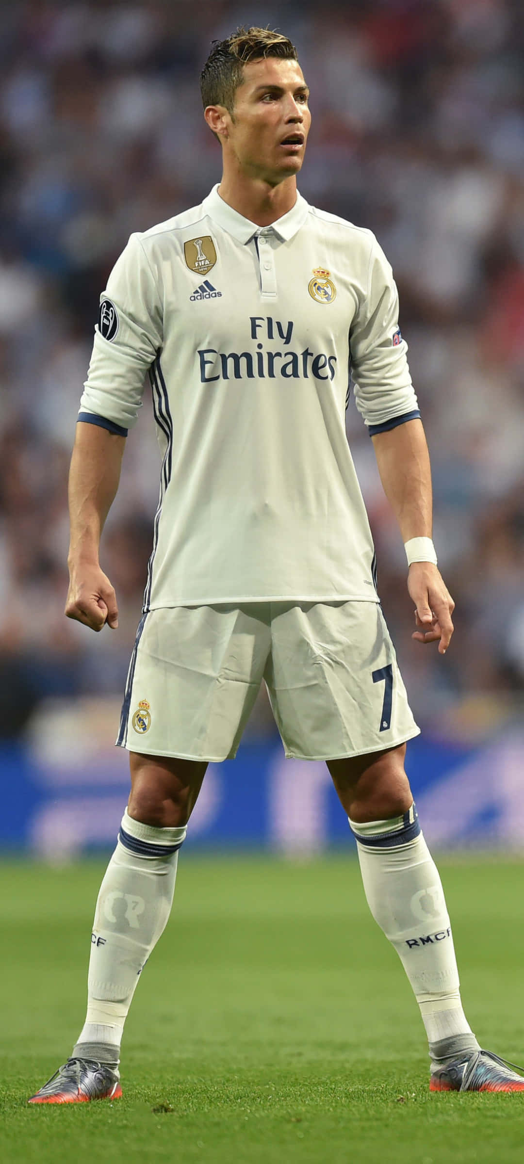 Cristiano Ronaldo demostrando su destreza en el fútbol Fondos de pantalla