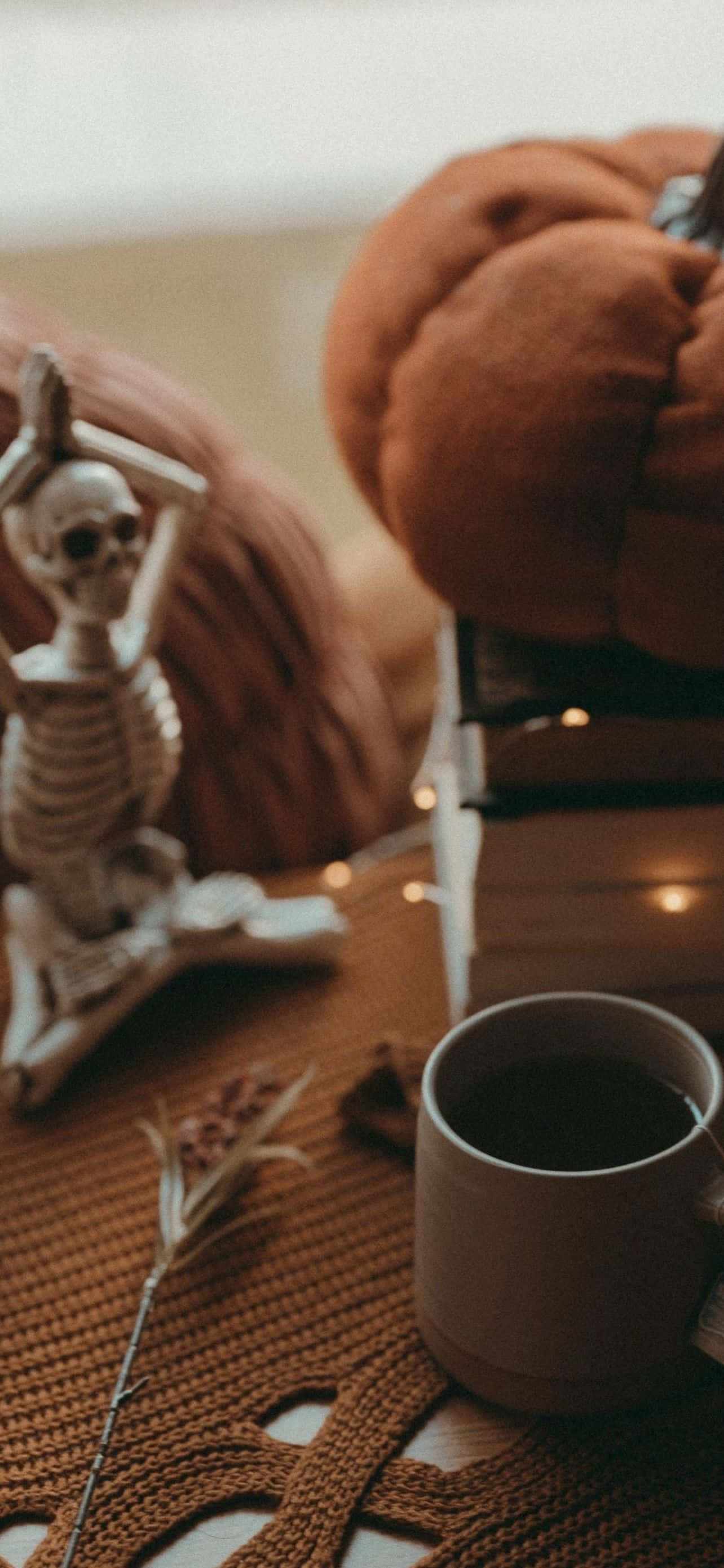Dale un toque espeluznante a tu Halloween con este fondo festivo para iPhone Fondos de pantalla