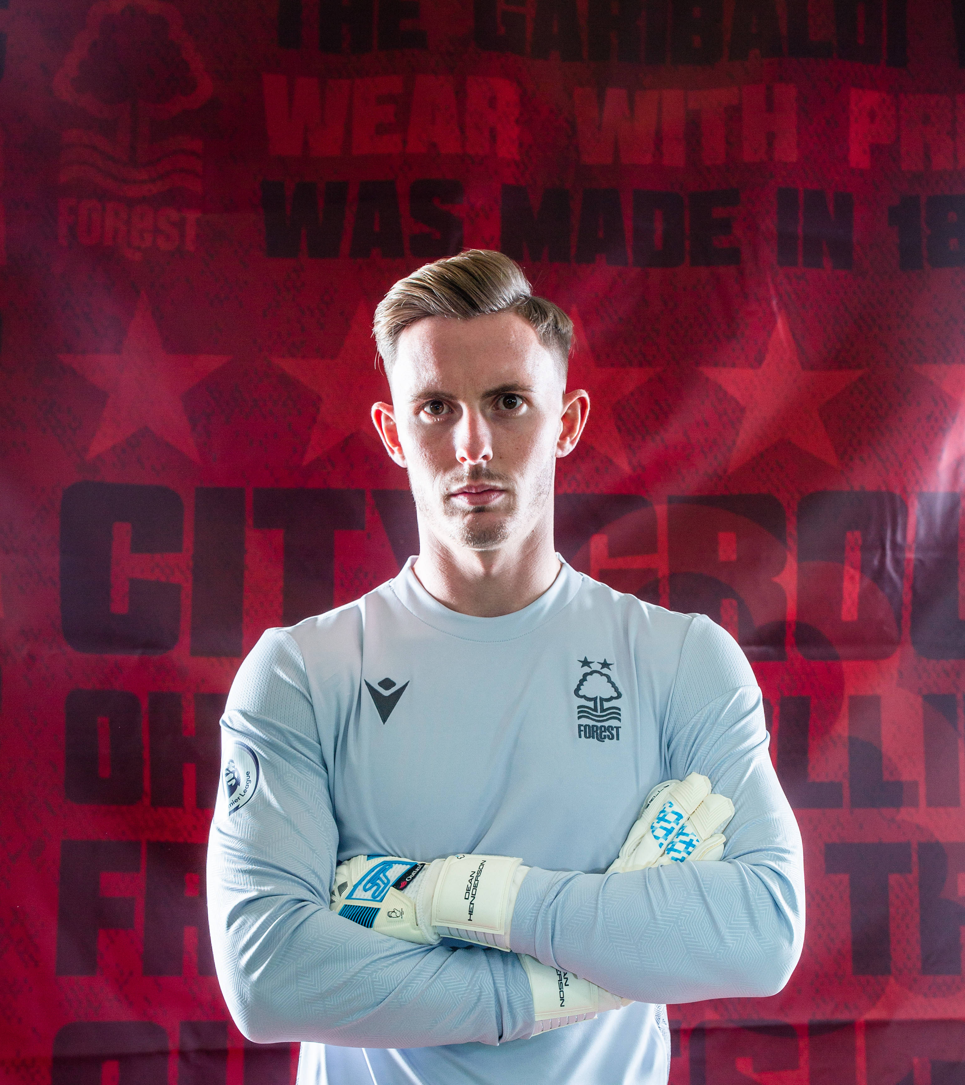 Dean Henderson con los brazos cruzados Fondos de pantalla