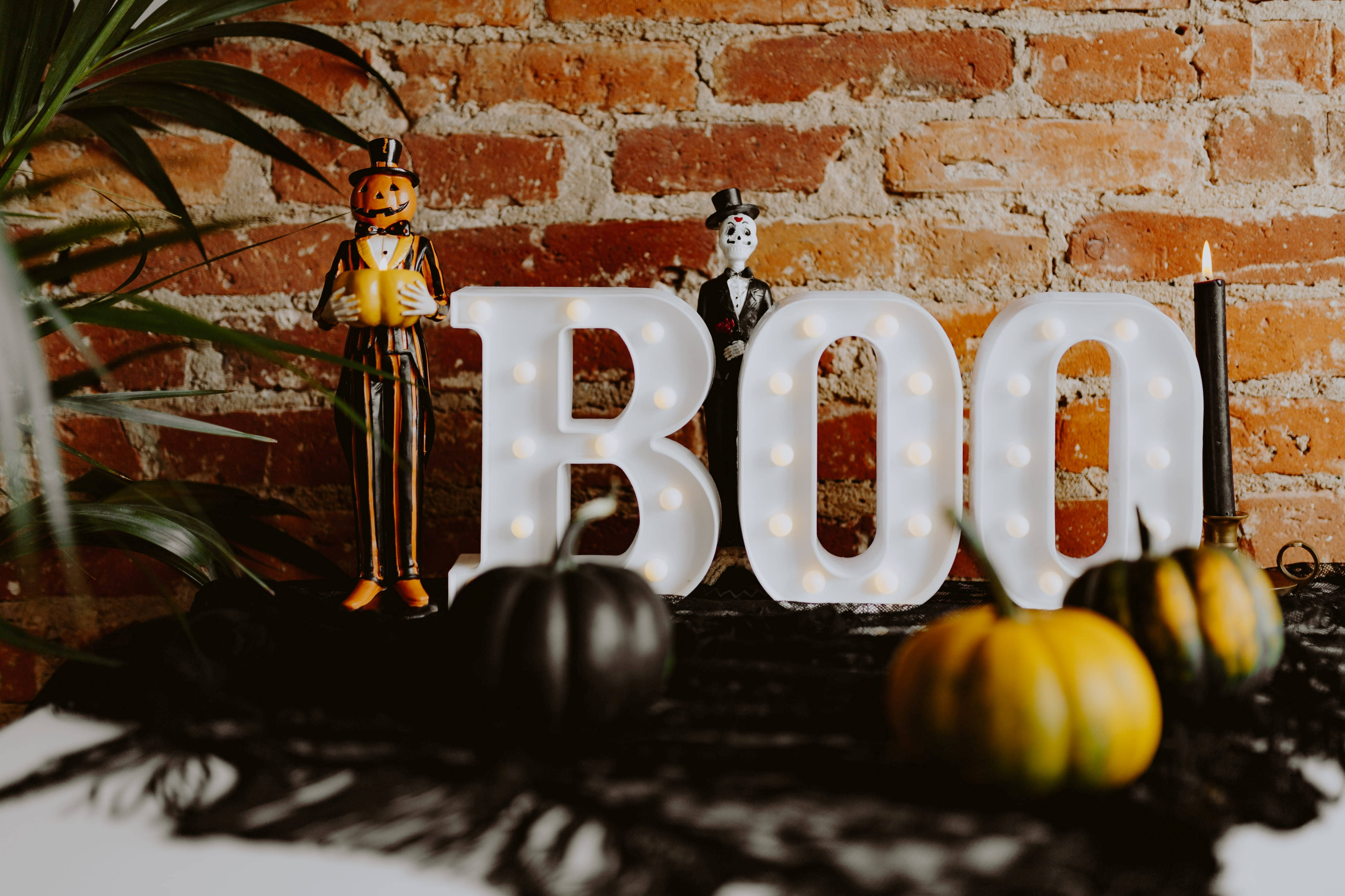 Decoraciones y Letras de Halloween Adorables Fondos de pantalla
