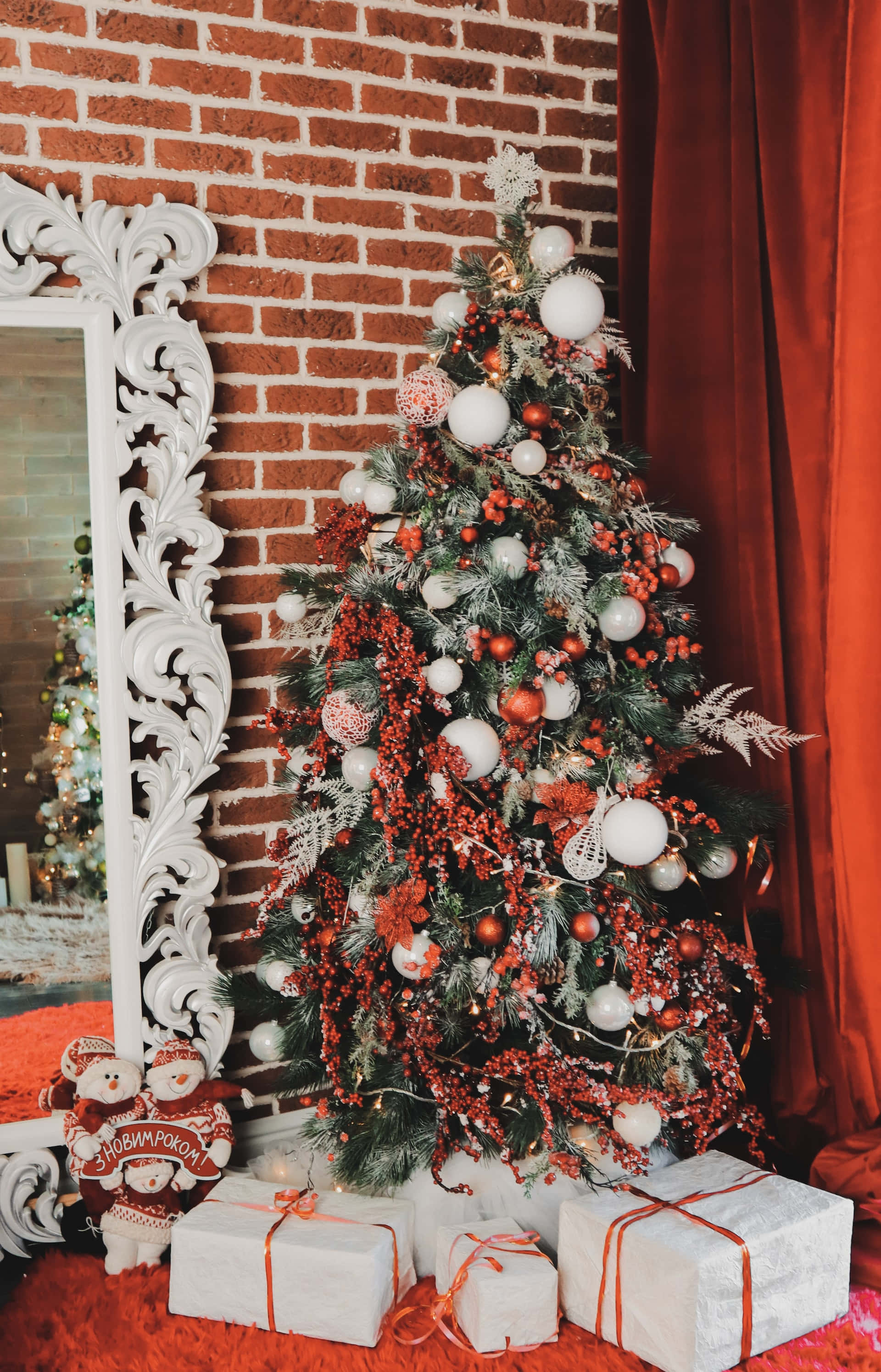 Deja que los sentimientos navideños envuelvan tu hogar con este hermoso árbol de Navidad estético Fondos de pantalla