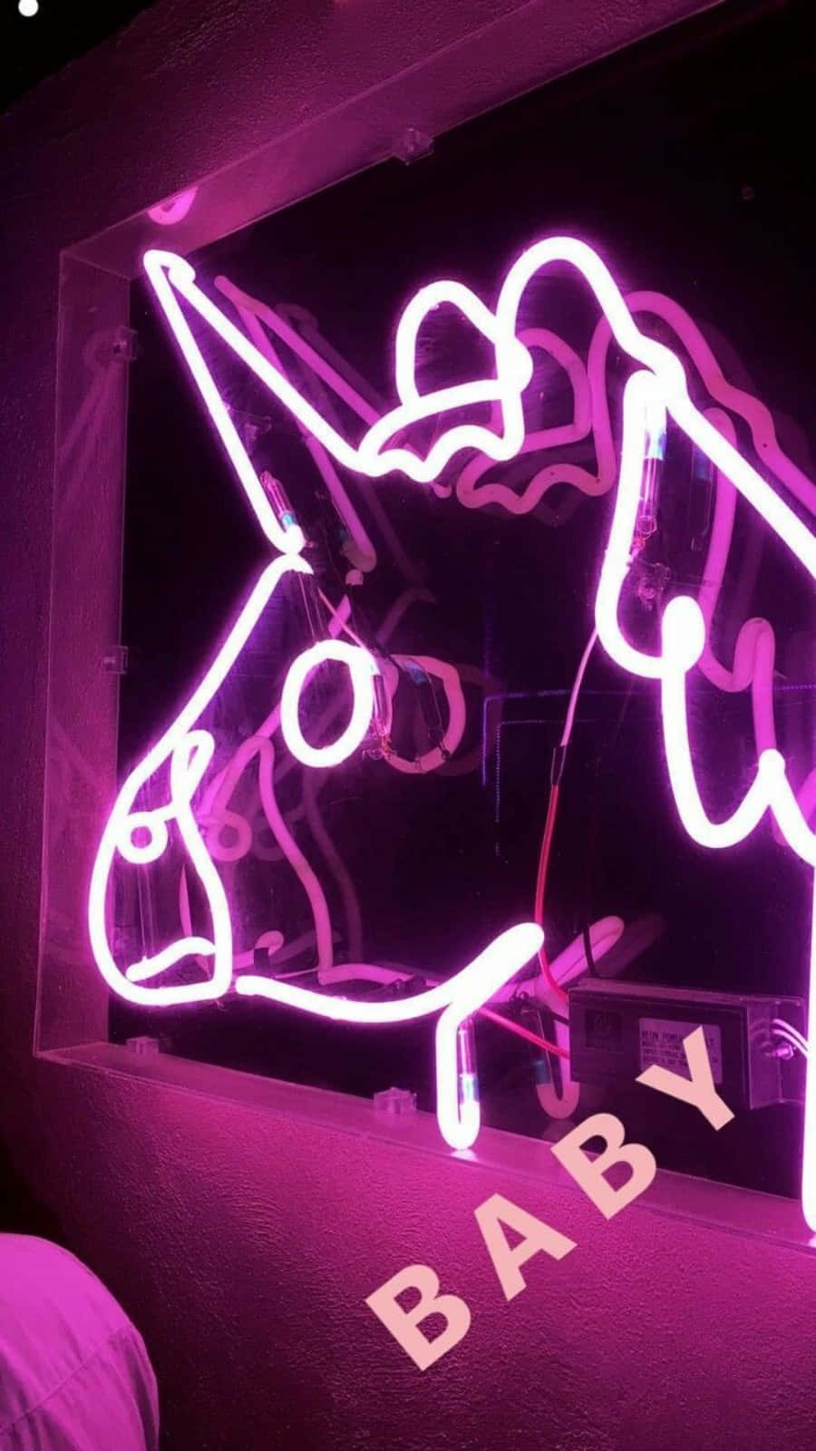 Deja que tu yo interior brille e ilumínate con rosa neón. Fondos de pantalla