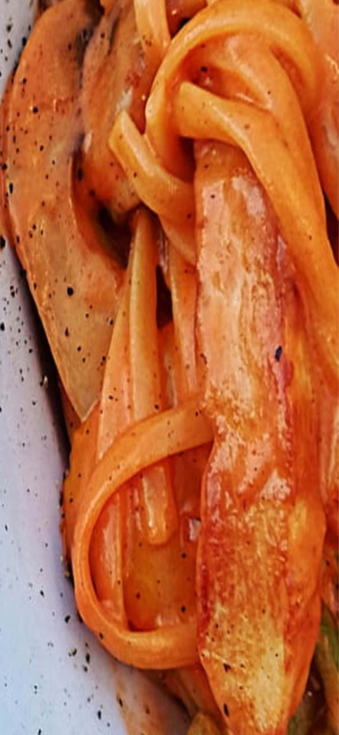Disfruta de una deliciosa pasta italiana con tu iPhone X. Fondos de pantalla