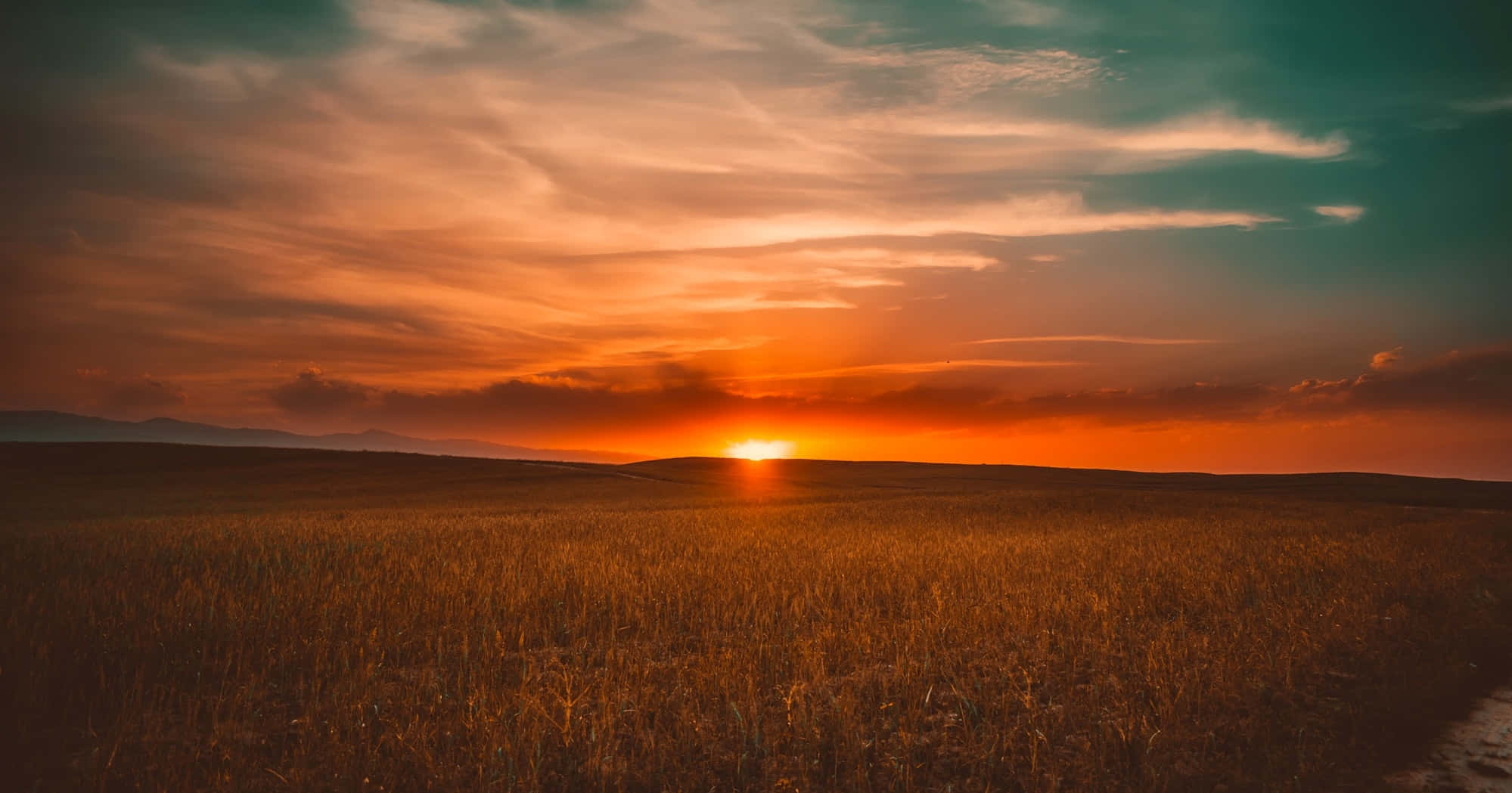 Disfruta la belleza de un atardecer tranquilo Fondos de pantalla