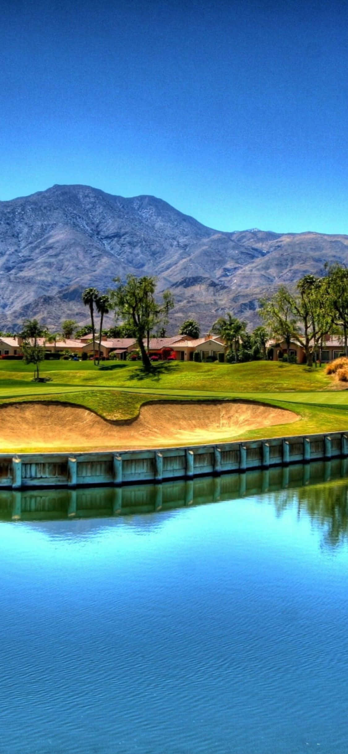 Disfruta de la belleza de un campo de golf con tu iPhone X Fondos de pantalla